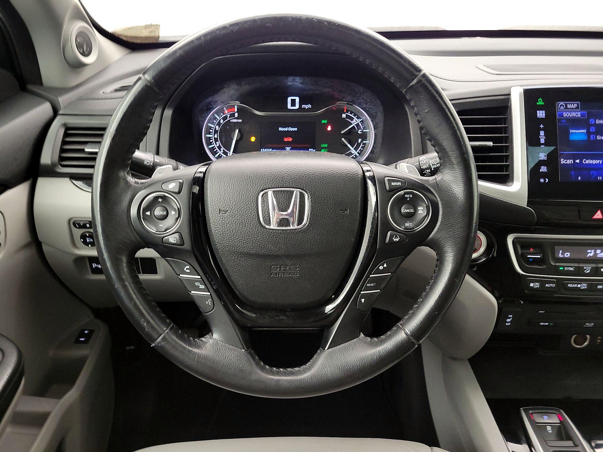 Thumbnail: 2016 Honda Pilot - 10