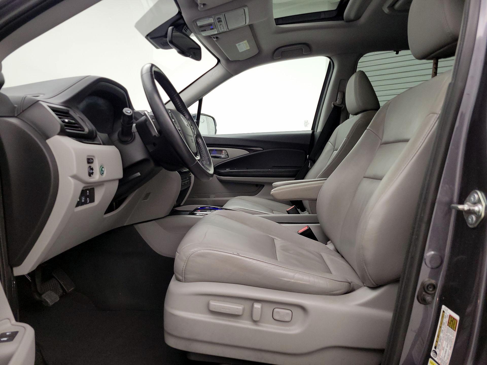 Thumbnail: 2016 Honda Pilot - 11