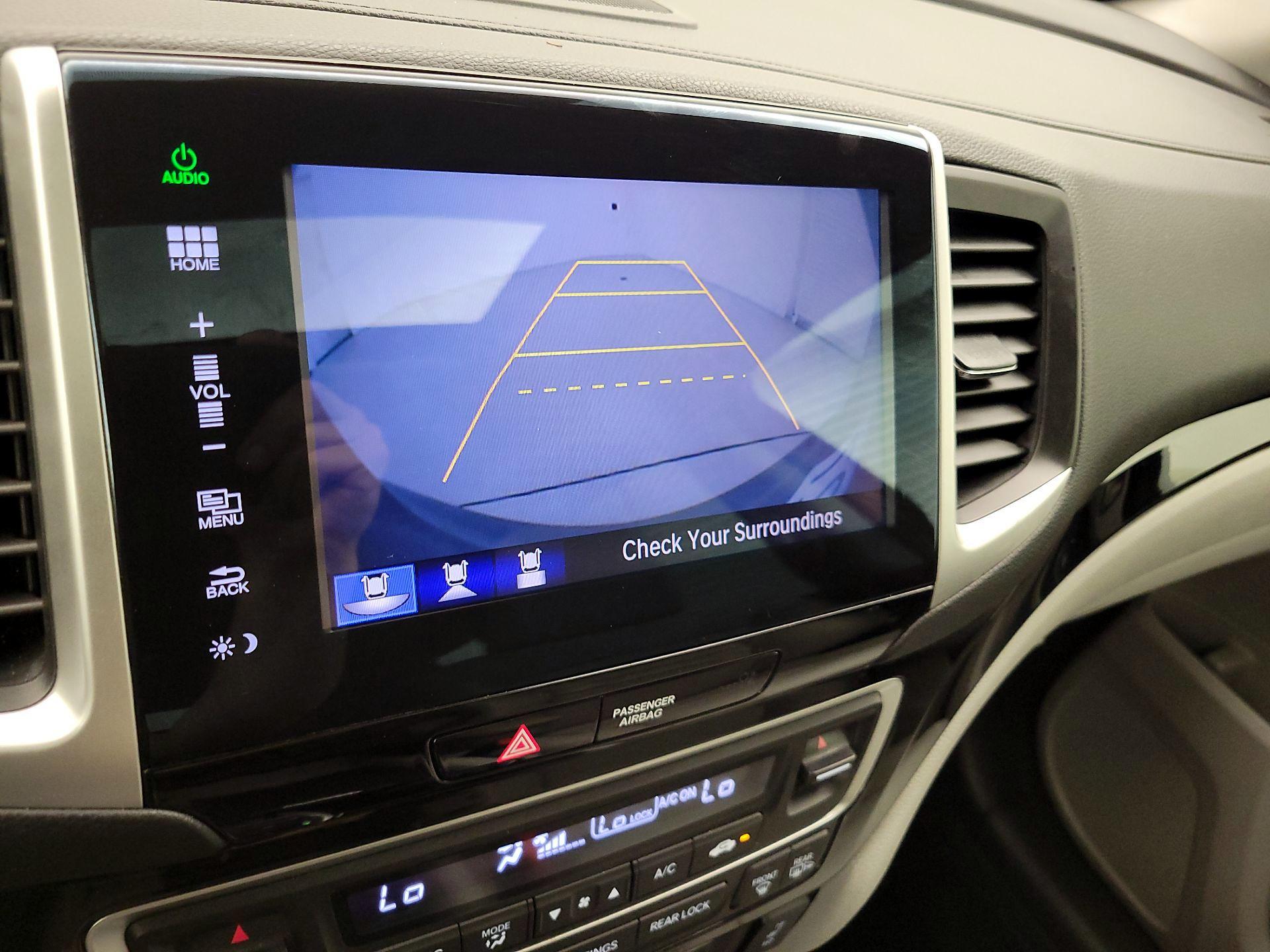 Thumbnail: 2016 Honda Pilot - 14