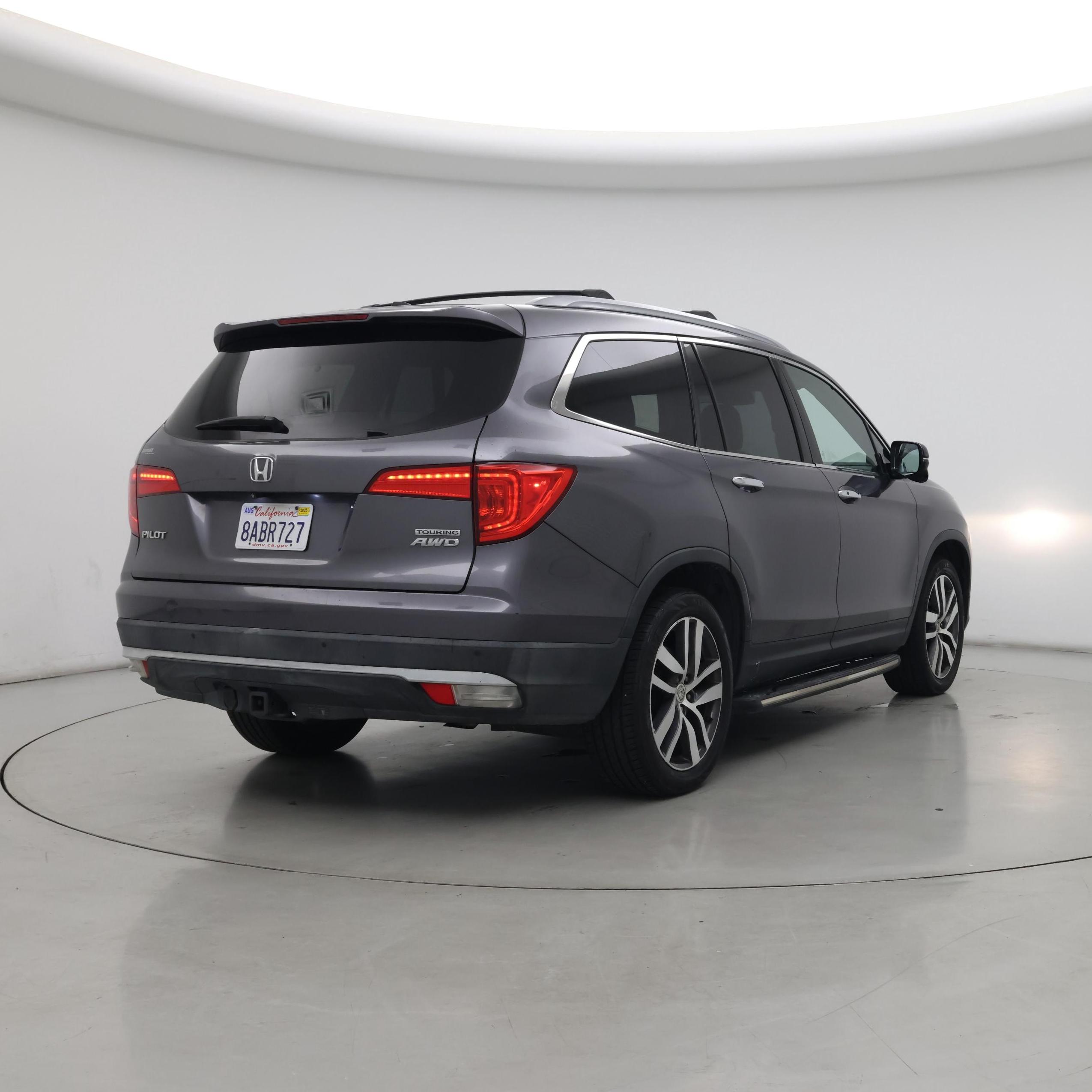 Thumbnail: 2016 Honda Pilot - 8