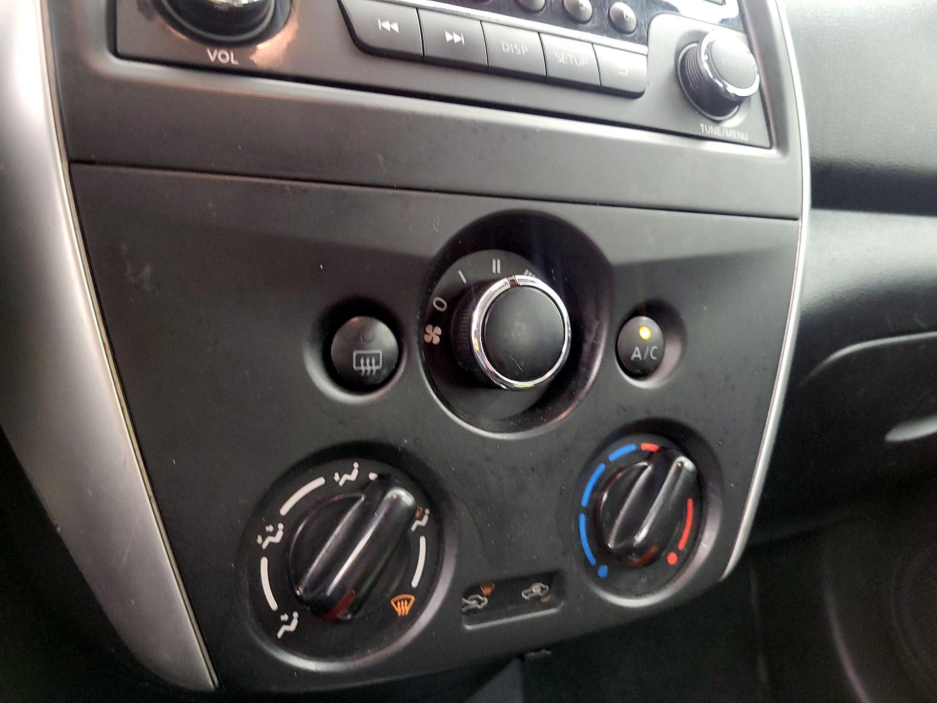 Thumbnail: 2015 Nissan Versa - 15