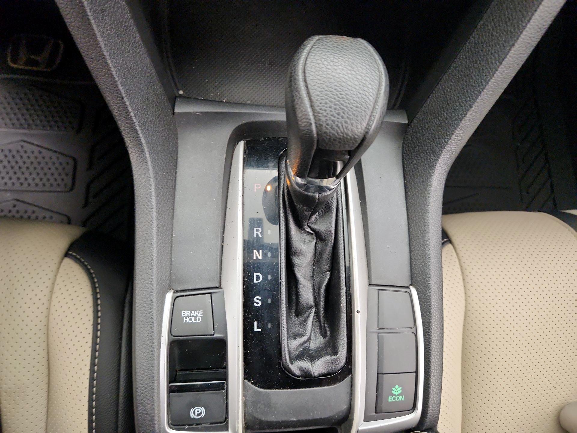 Thumbnail: 2016 Honda Civic - 17