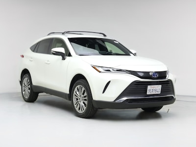 White 2022 Toyota Venza Hybrid XLE