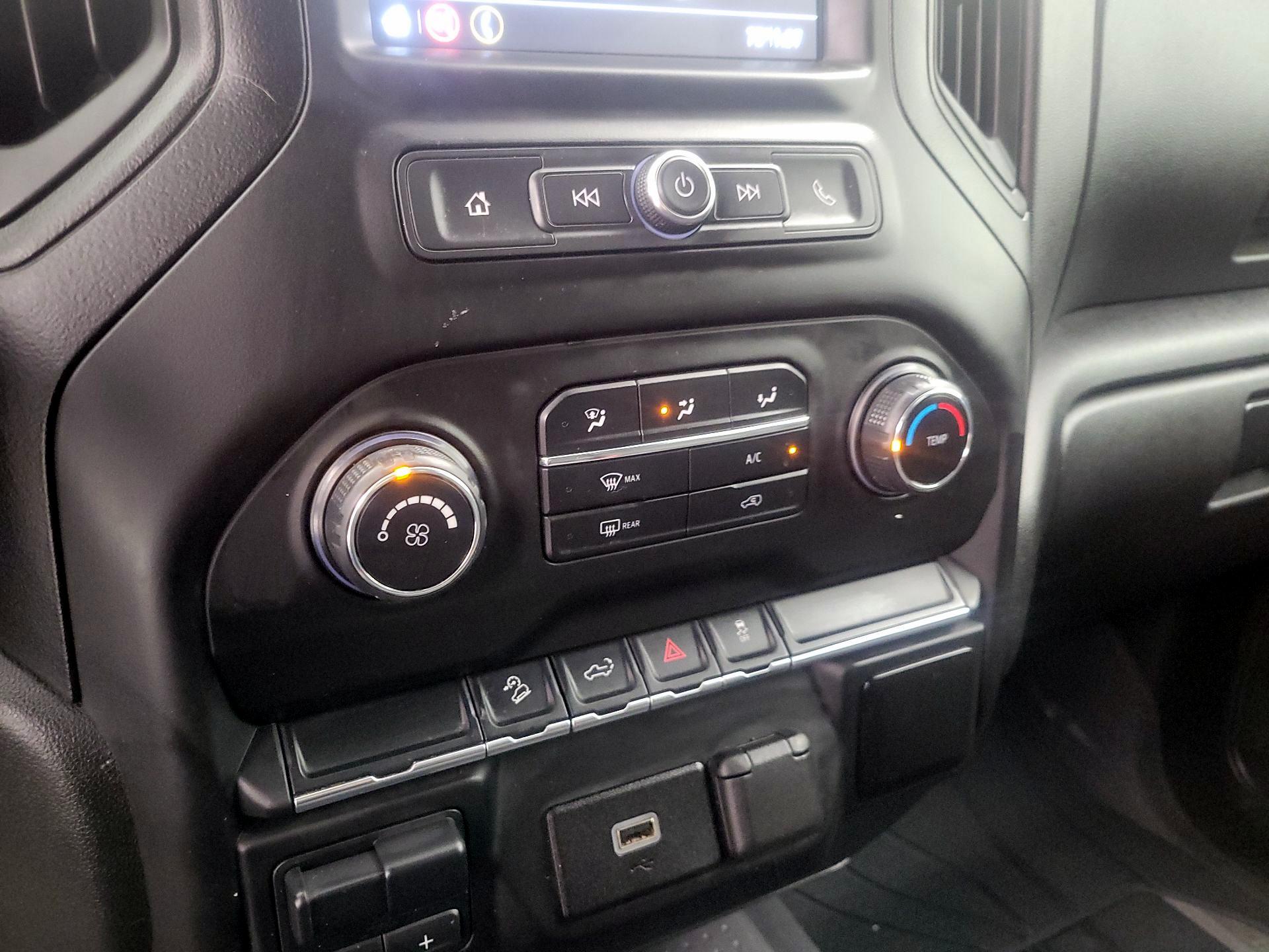Thumbnail: 2019 Chevrolet Silverado 1500 - 16