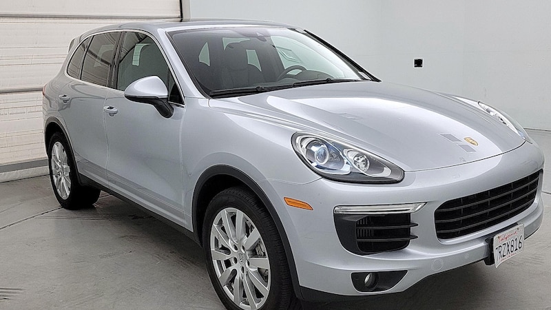 2016 Porsche Cayenne S Hero Image