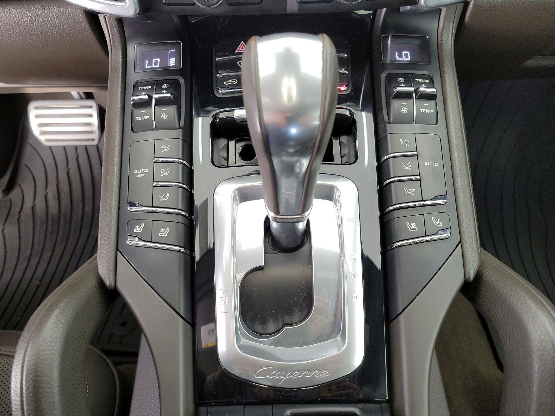 Thumbnail: 2016 Porsche Cayenne - 14
