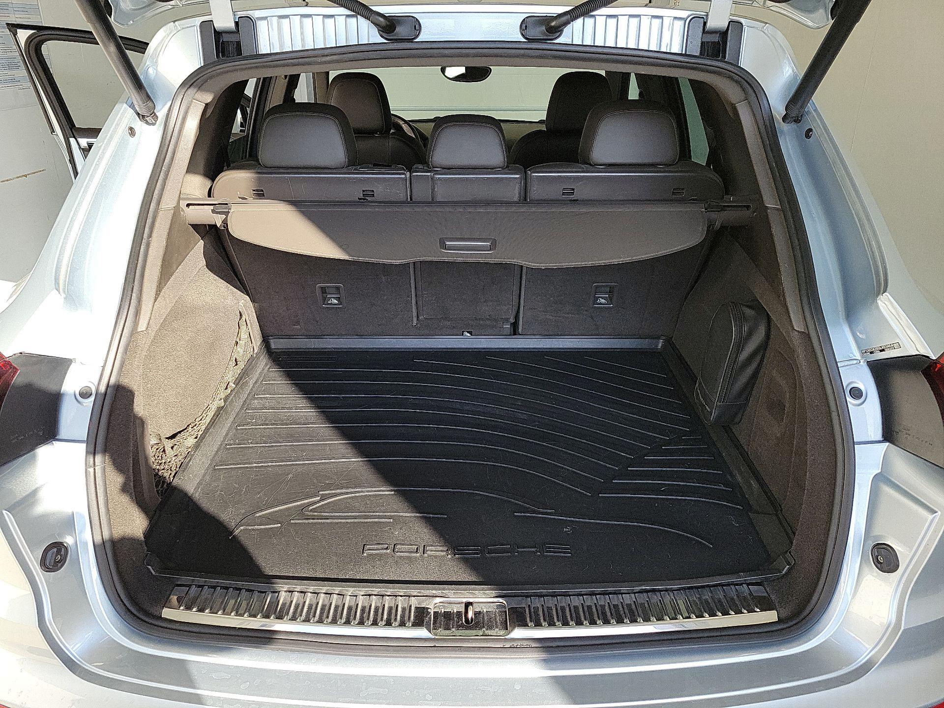 Thumbnail: 2016 Porsche Cayenne - 16