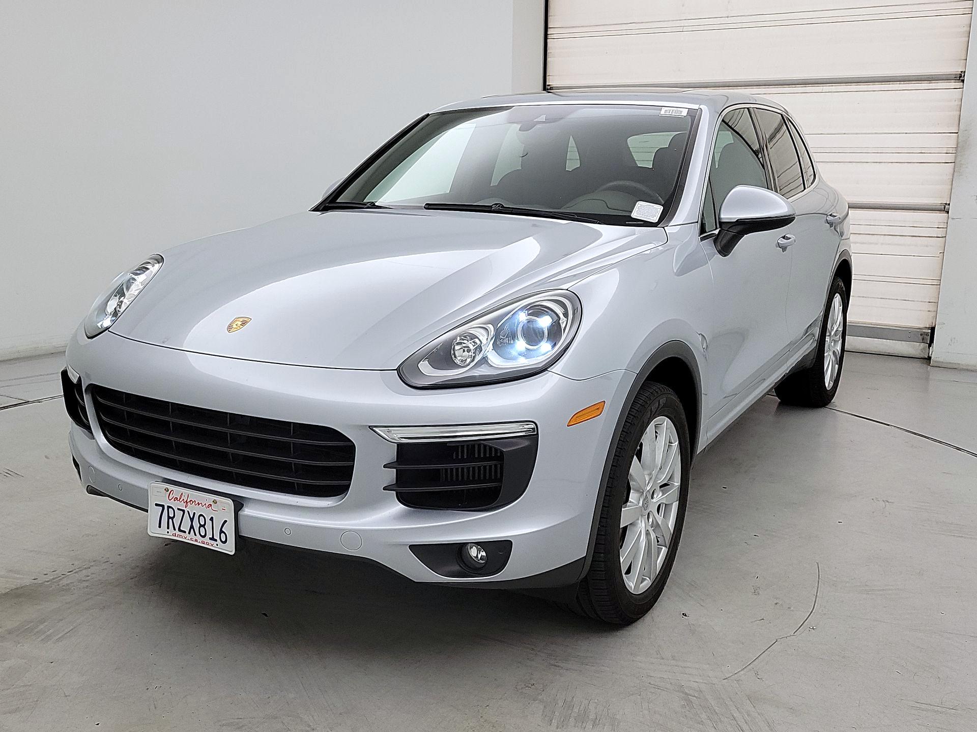 Thumbnail: 2016 Porsche Cayenne - 3