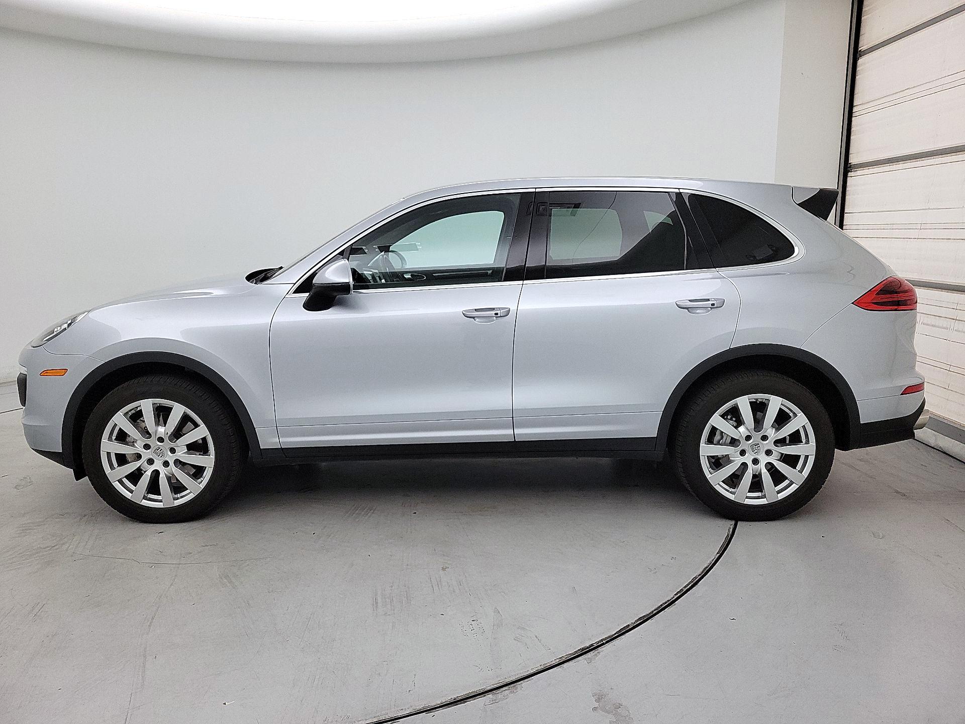 Thumbnail: 2016 Porsche Cayenne - 4