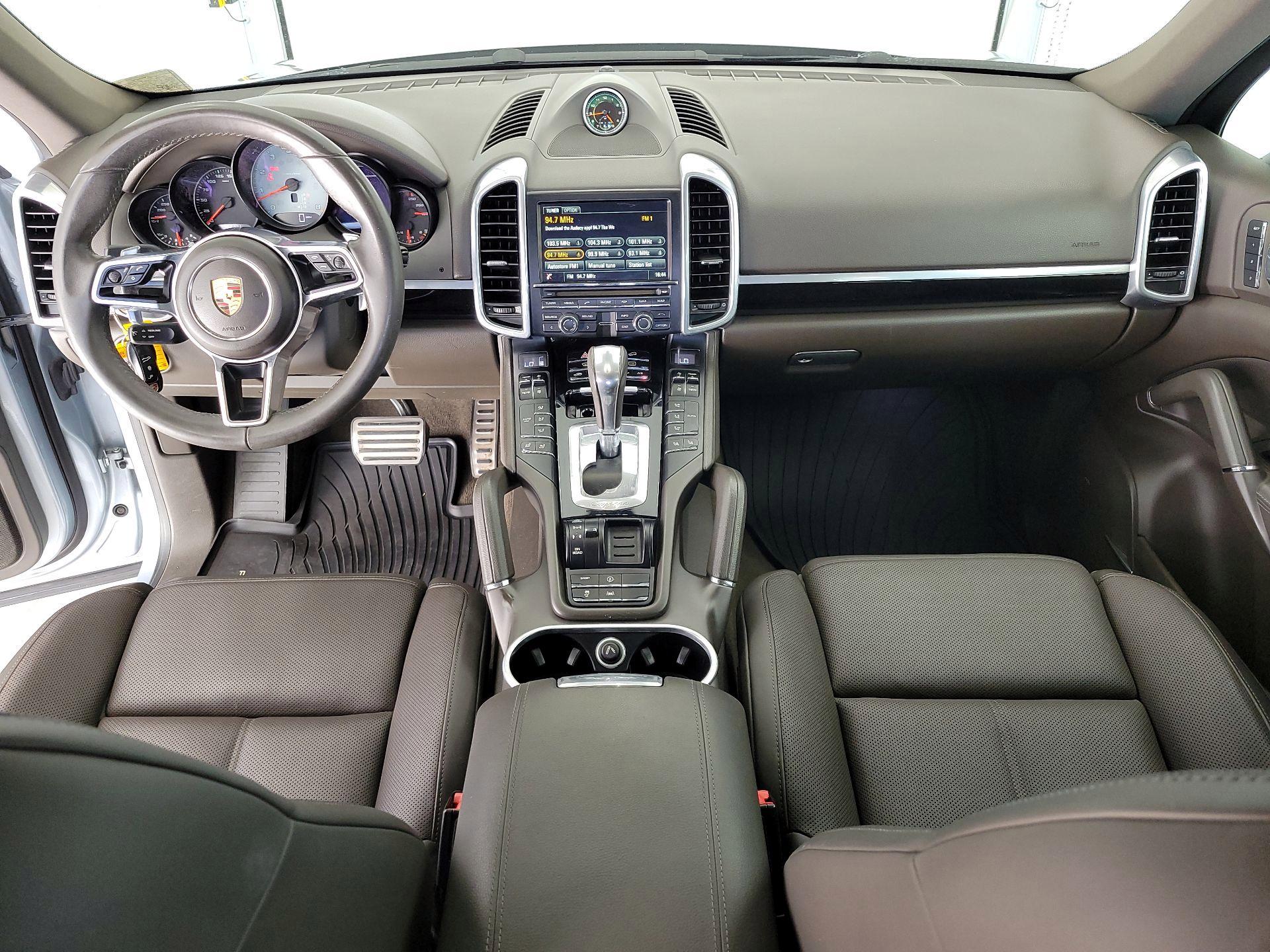 Thumbnail: 2016 Porsche Cayenne - 8