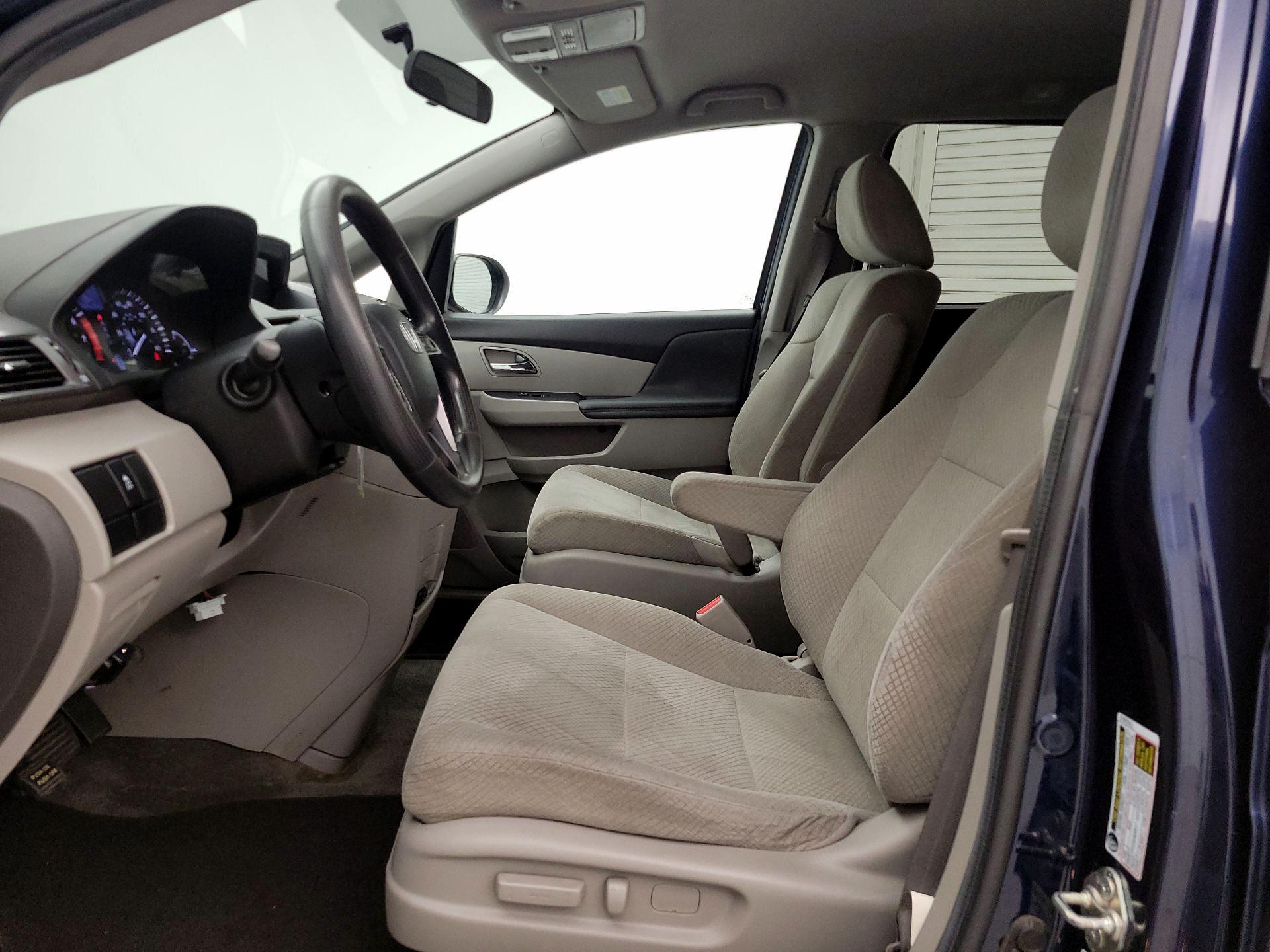 Thumbnail: 2014 Honda Odyssey - 11