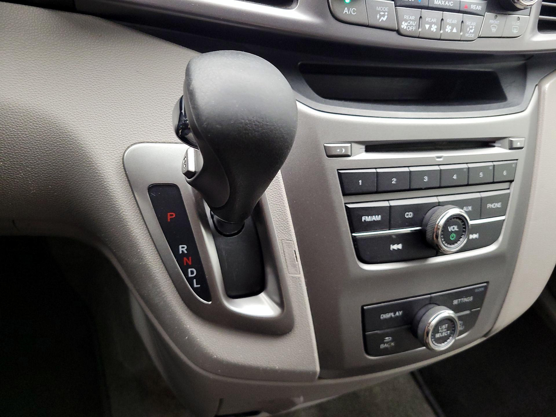 Thumbnail: 2014 Honda Odyssey - 17