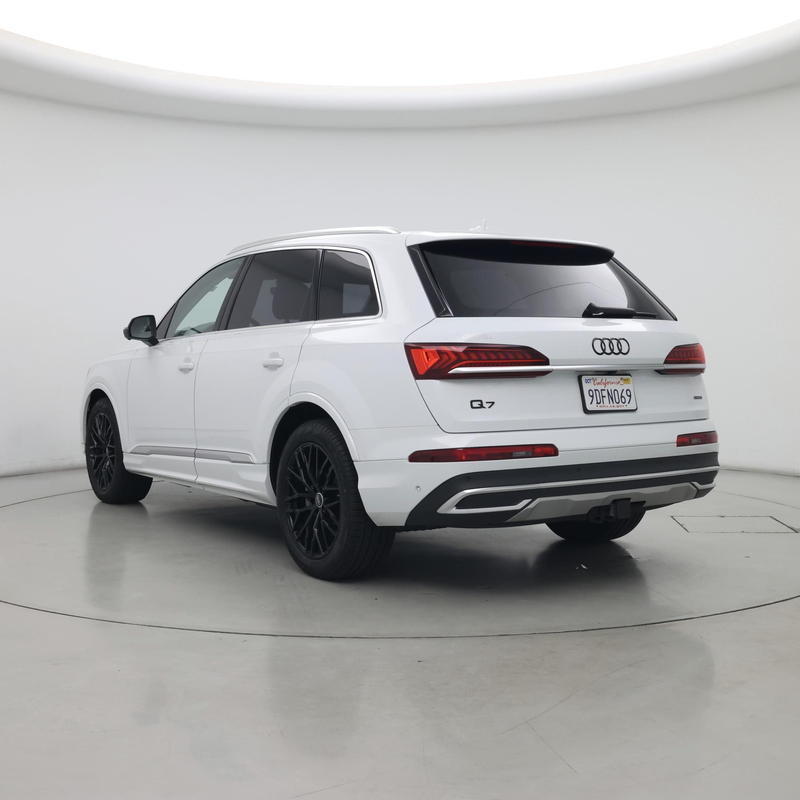 Thumbnail: 2023 Audi Q7 - 2