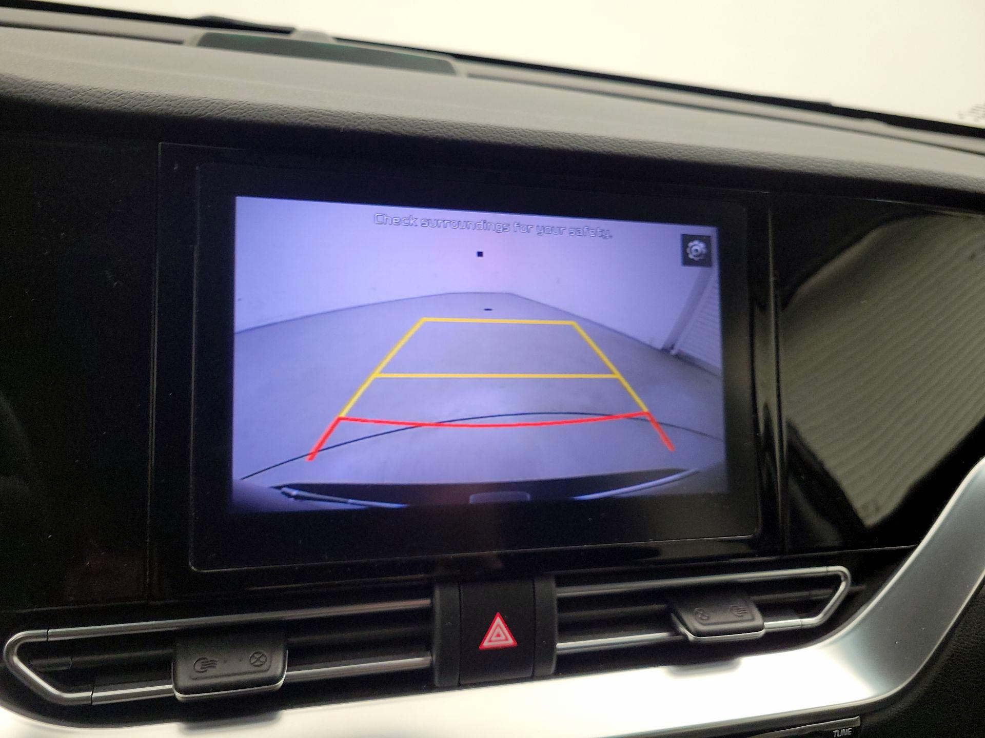 Thumbnail: 2022 Kia Niro - 14