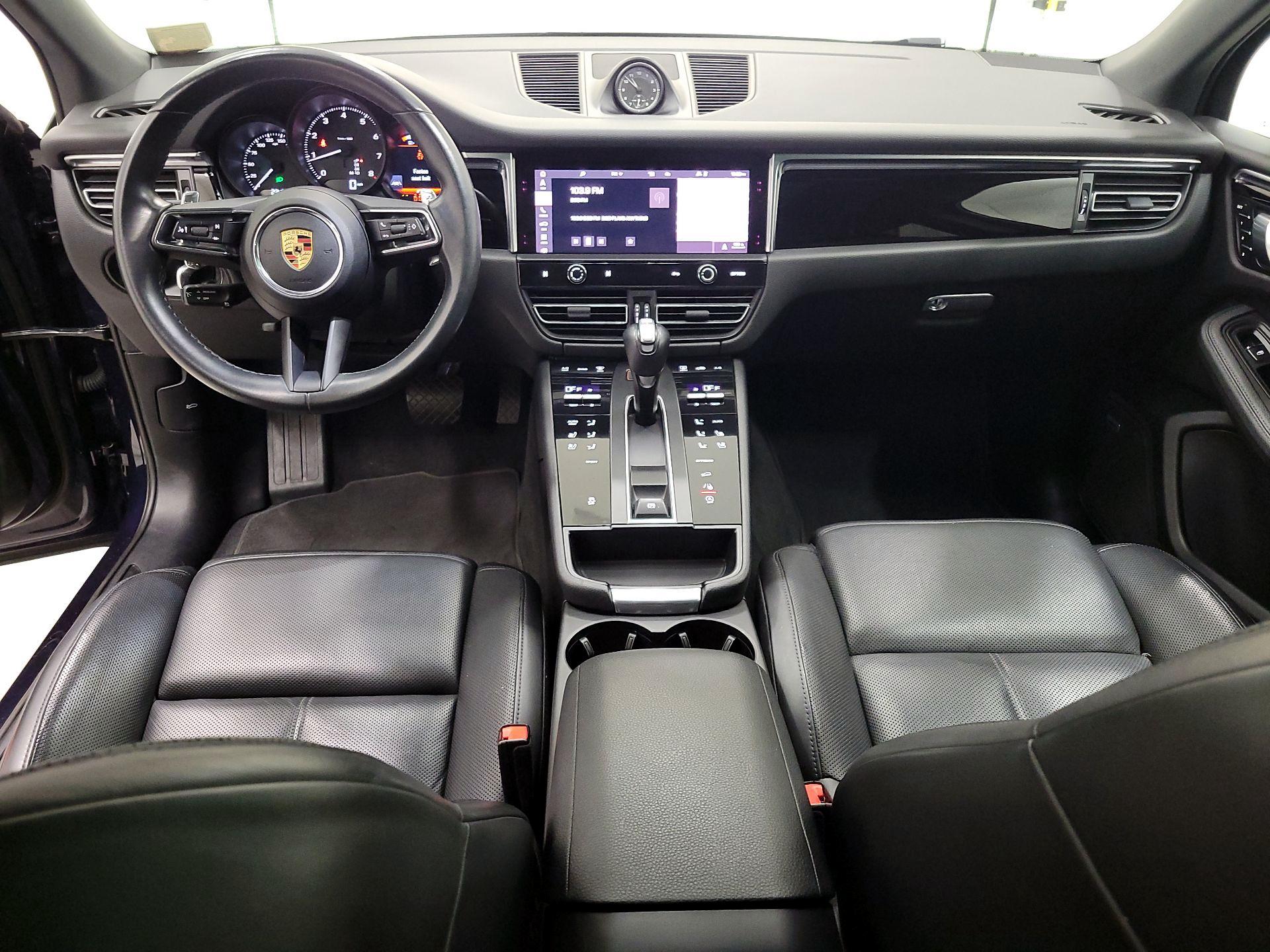 Thumbnail: 2022 Porsche Macan - 9