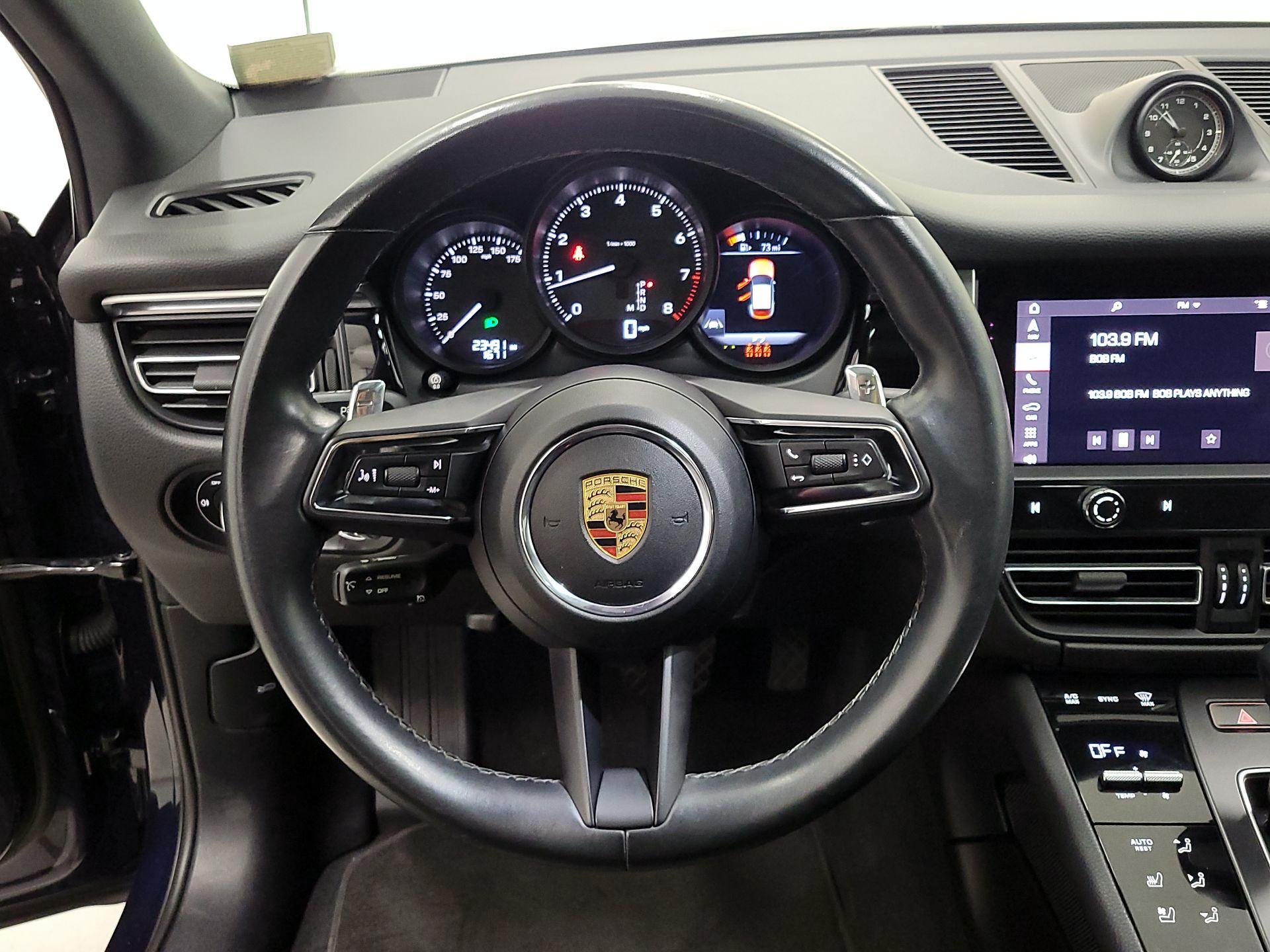 Thumbnail: 2022 Porsche Macan - 10