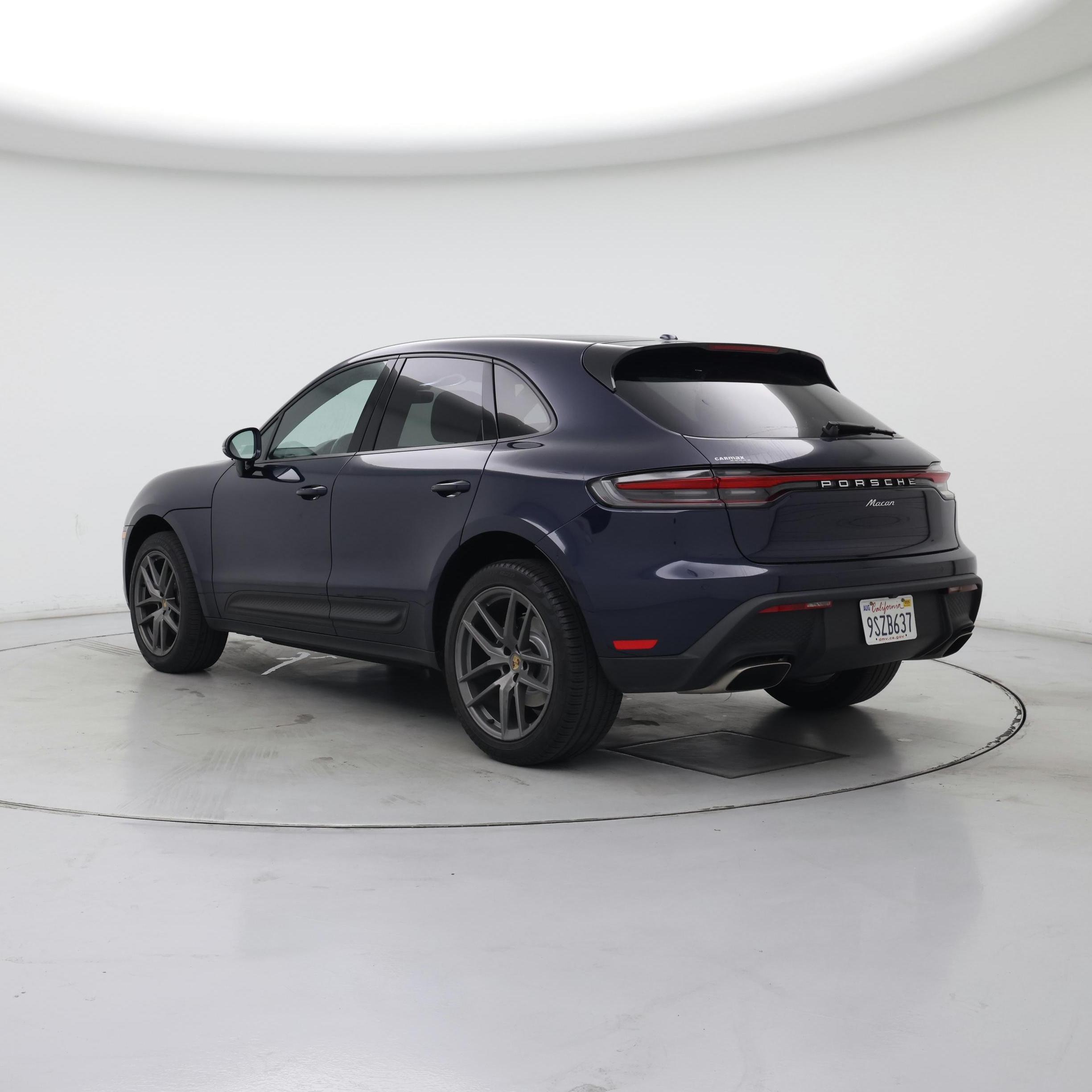 Thumbnail: 2022 Porsche Macan - 2