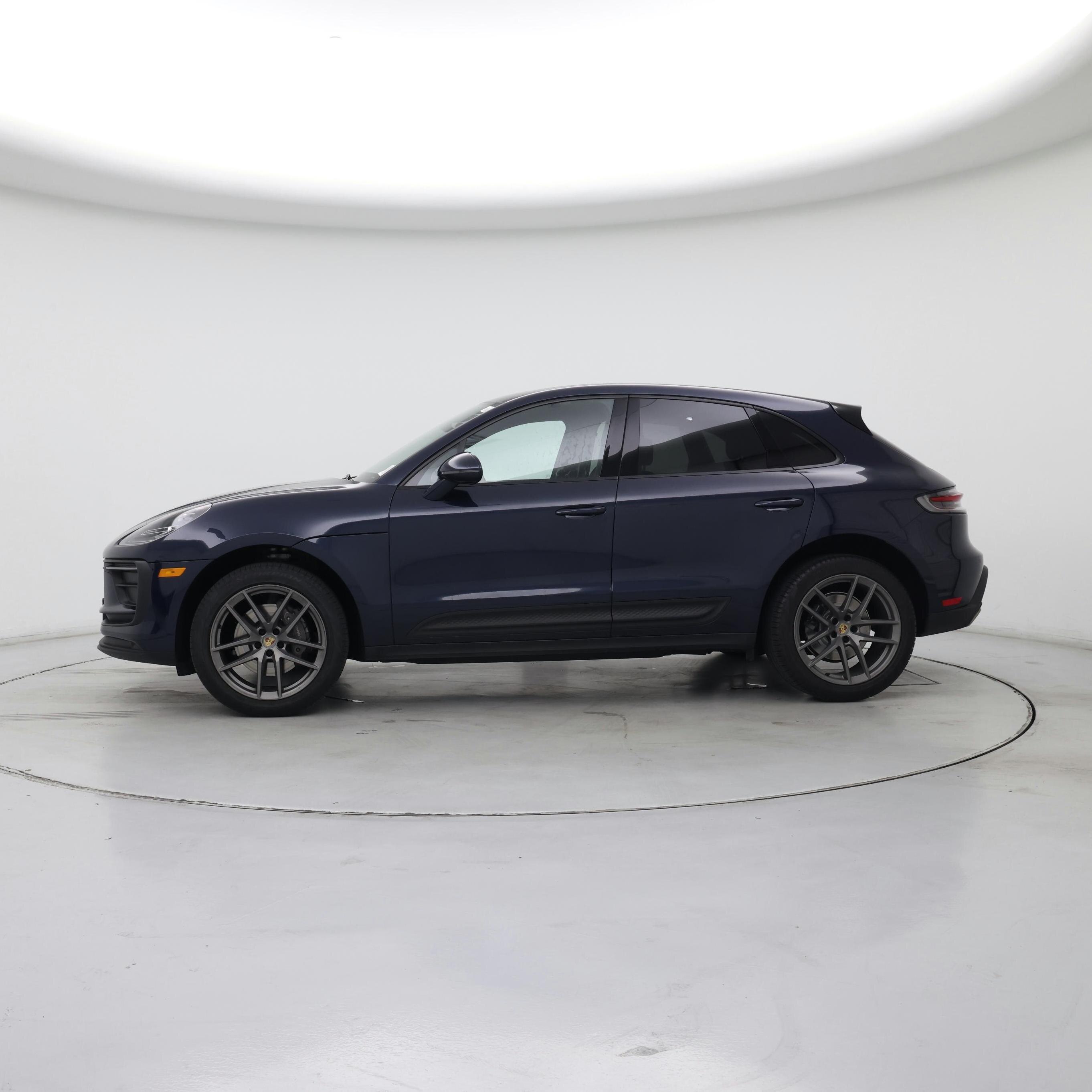 Thumbnail: 2022 Porsche Macan - 3