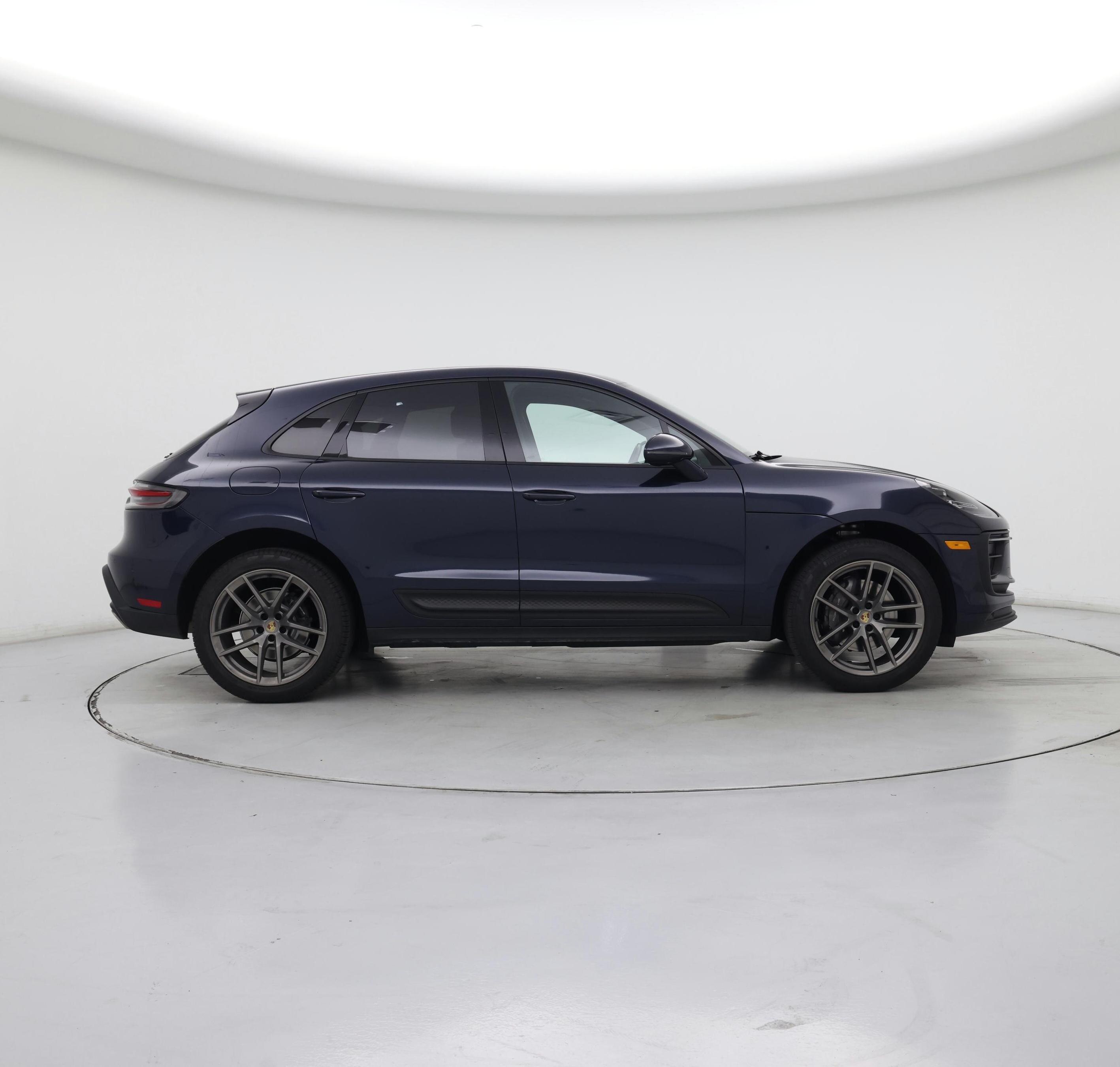 Thumbnail: 2022 Porsche Macan - 7