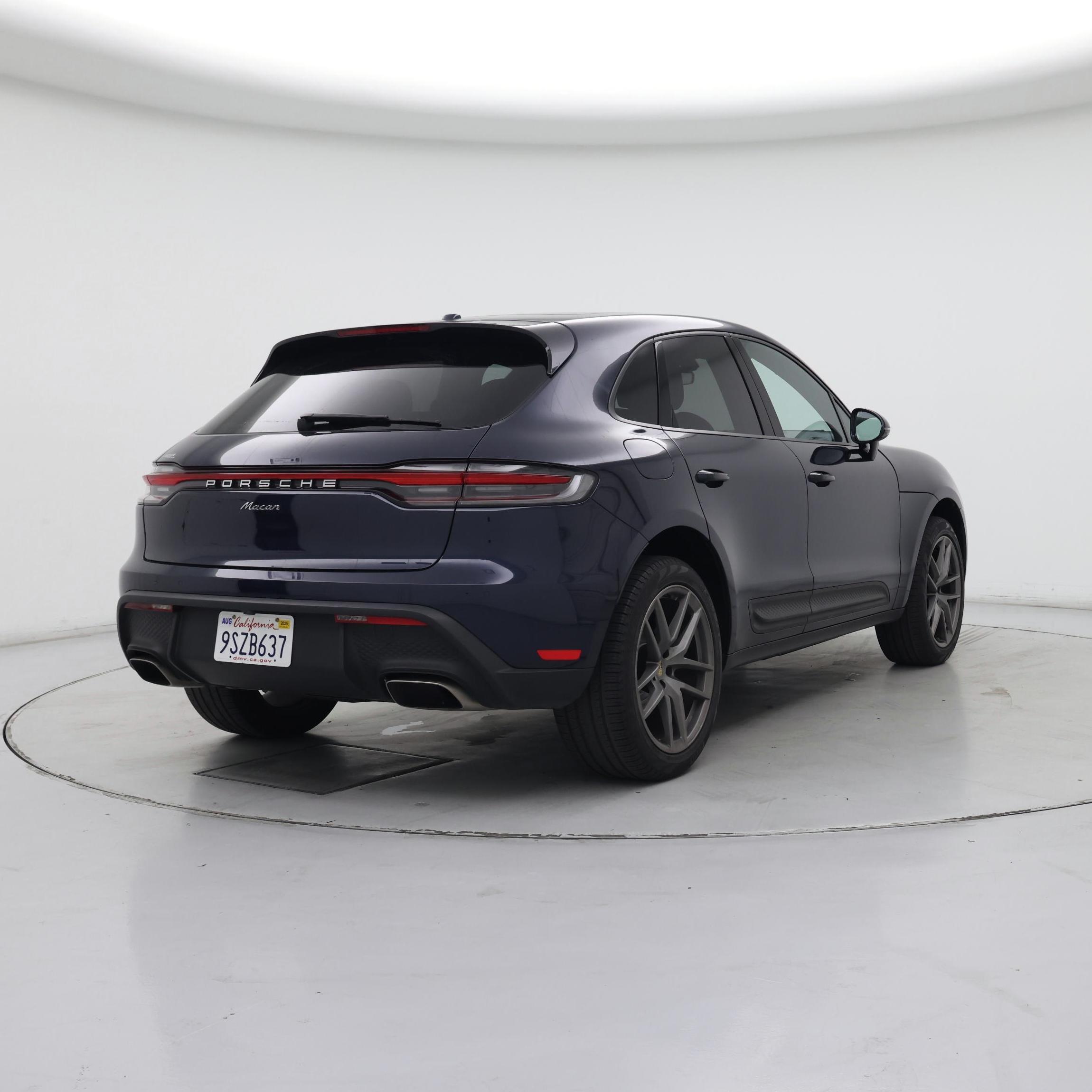 Thumbnail: 2022 Porsche Macan - 8