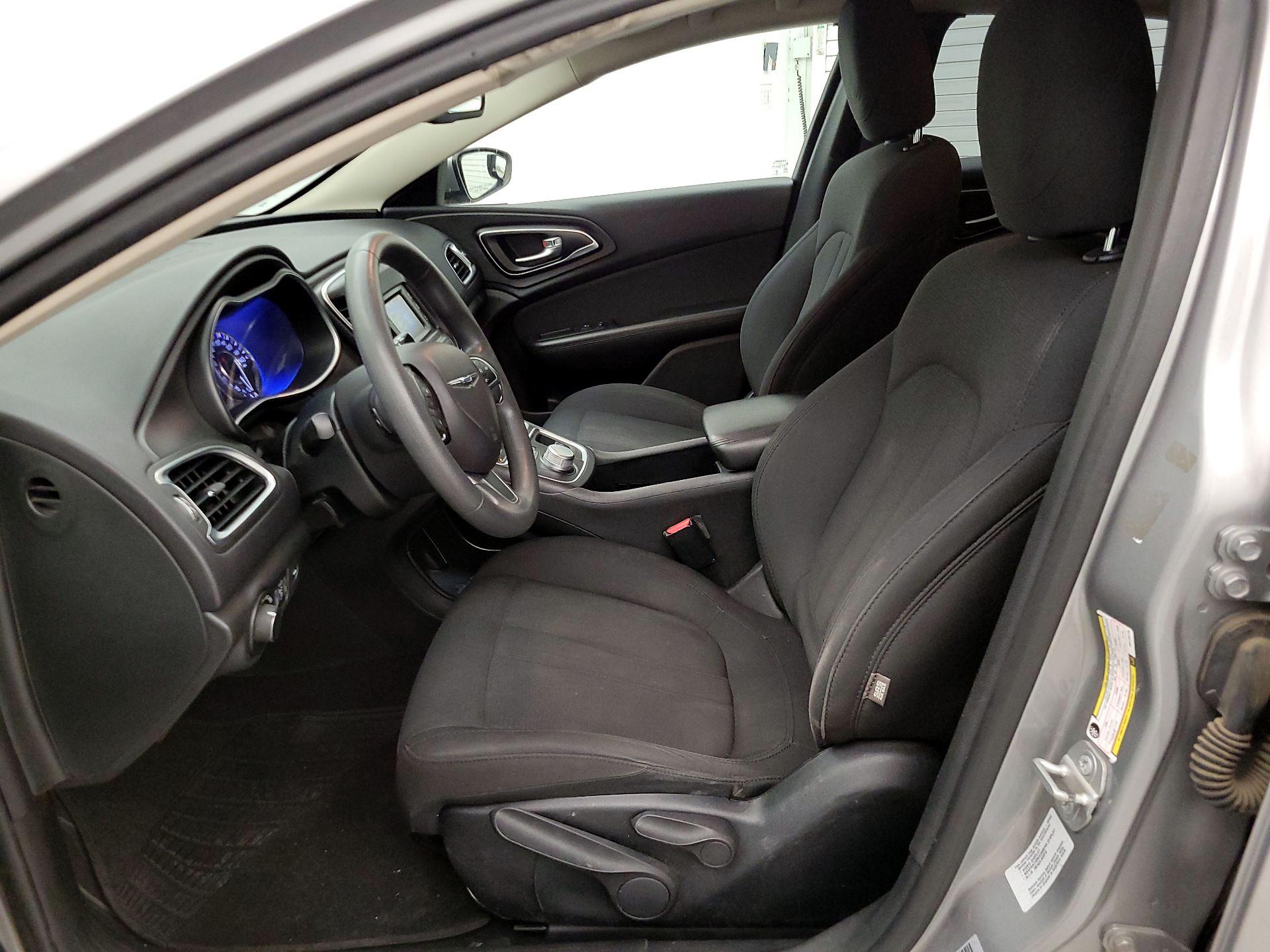 Thumbnail: 2016 Chrysler 200 - 11