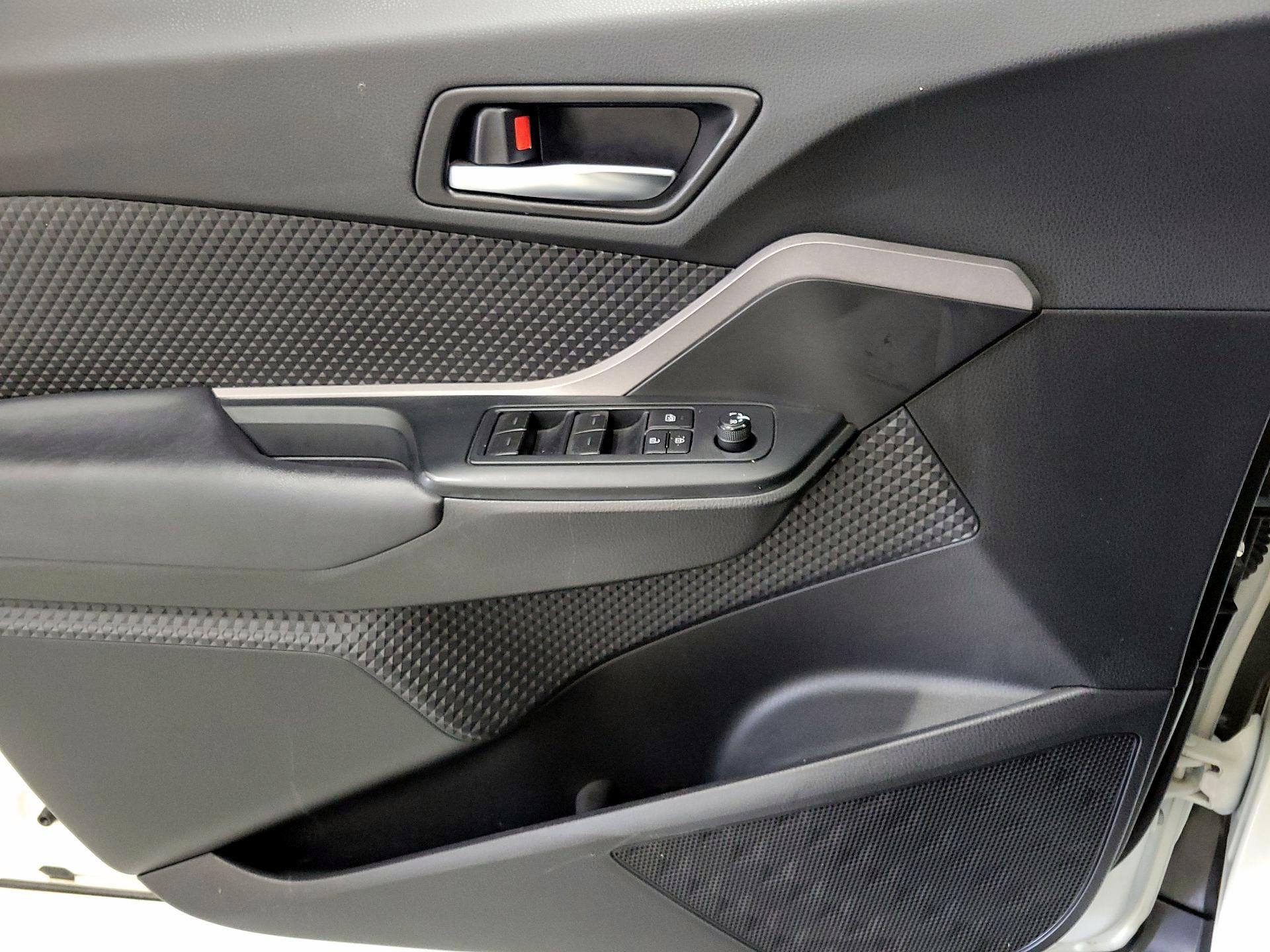 Thumbnail: 2021 Toyota C-HR - 12