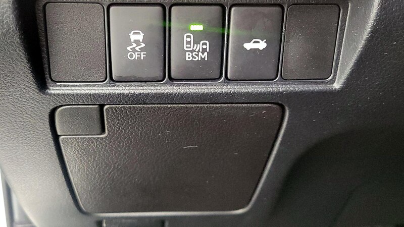 2016 Toyota Avalon XLE 13