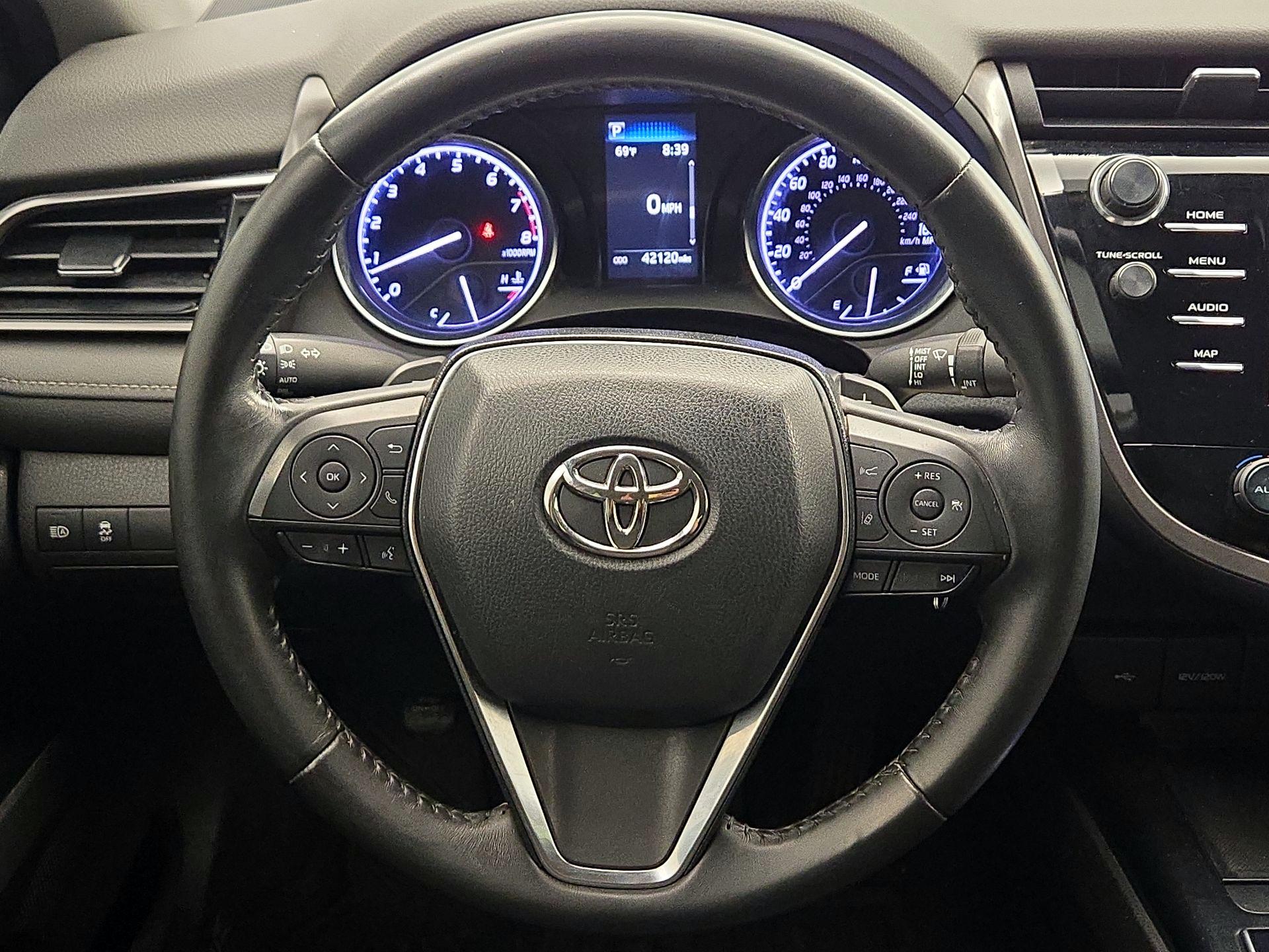 Thumbnail: 2020 Toyota Camry - 10