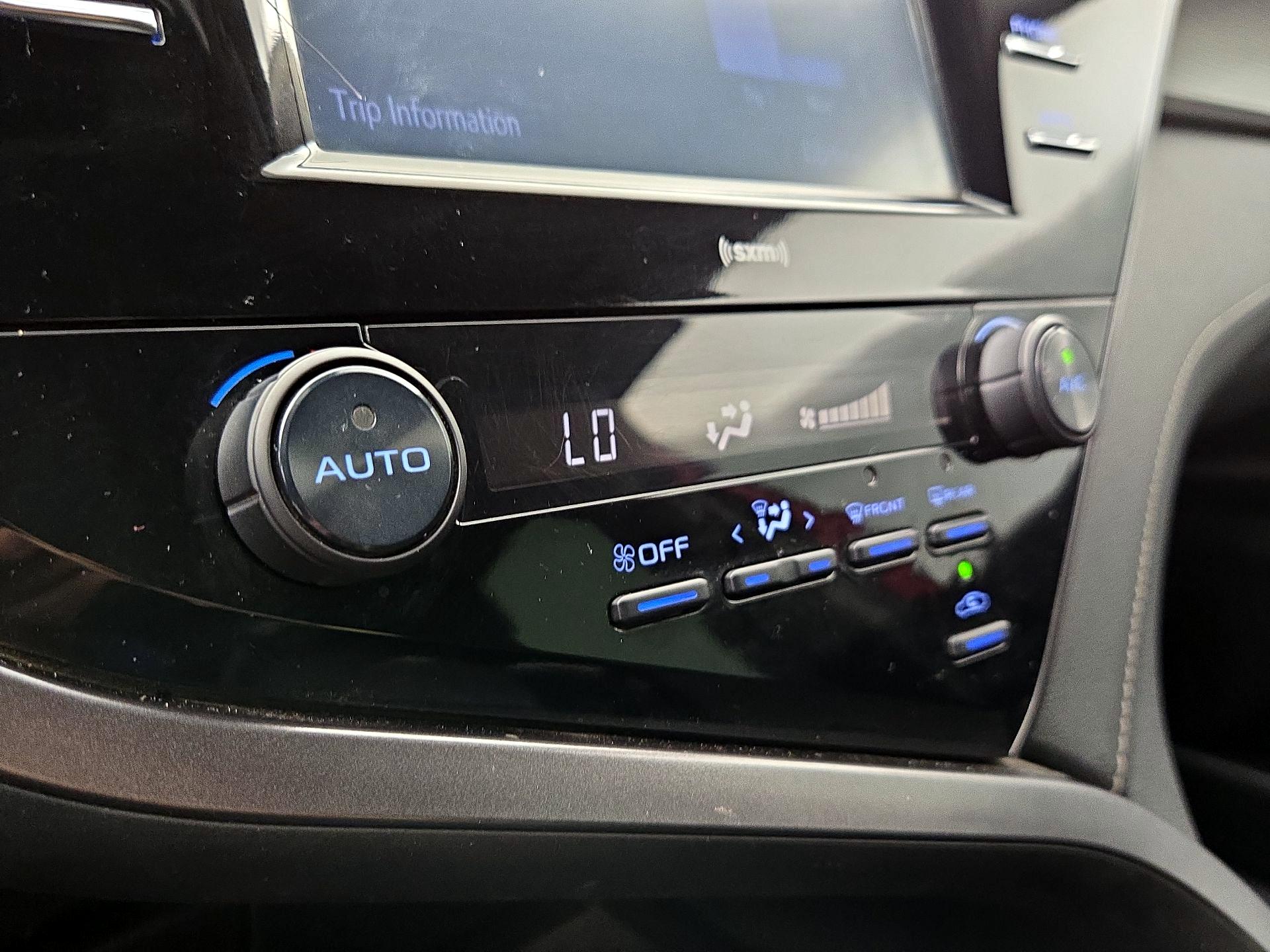 Thumbnail: 2020 Toyota Camry - 16