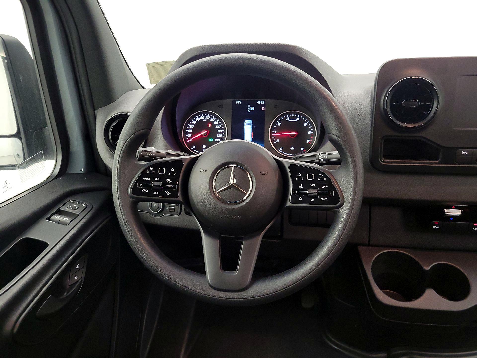 Thumbnail: 2023 Mercedes-Benz Sprinter - 10