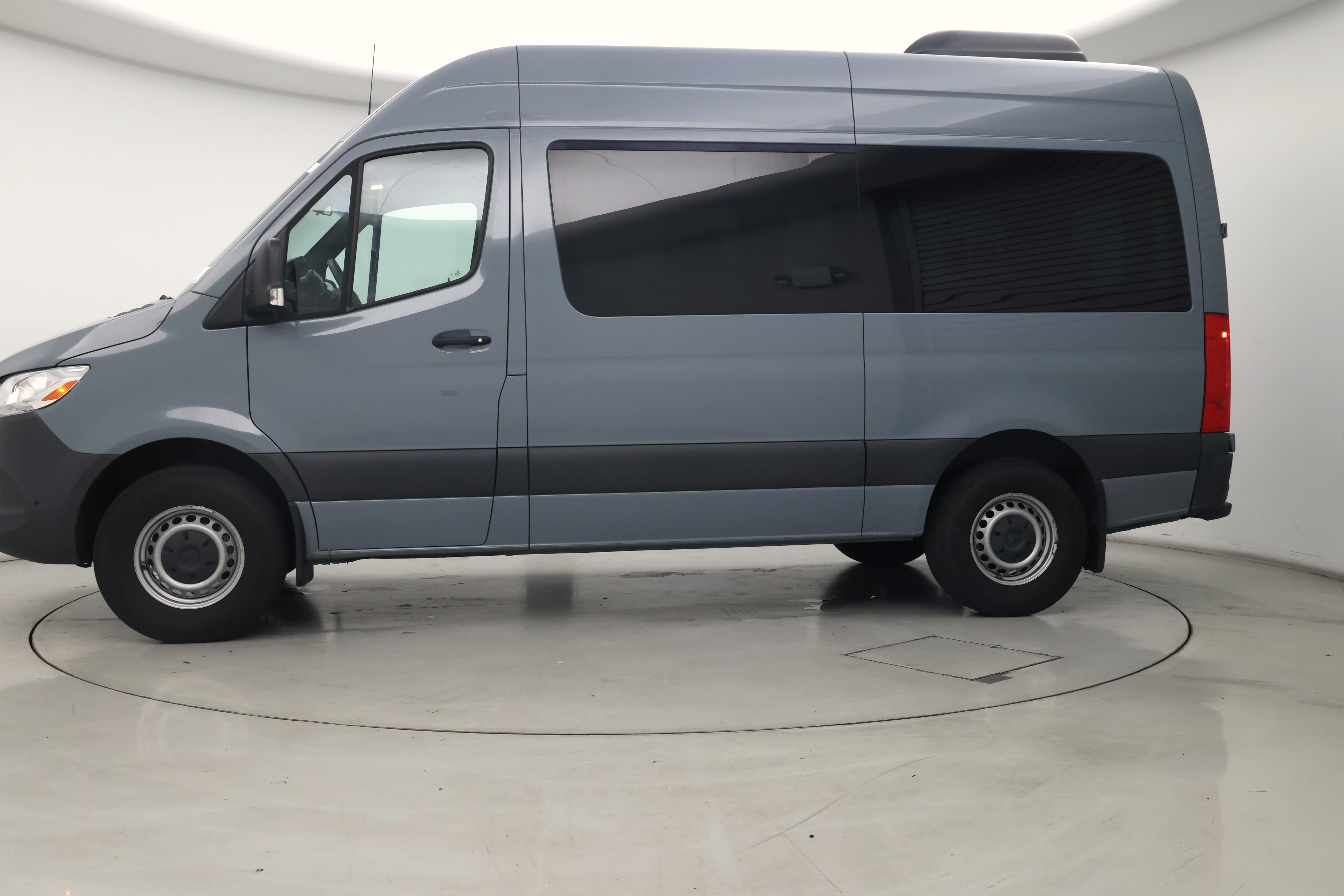 Thumbnail: 2023 Mercedes-Benz Sprinter - 3