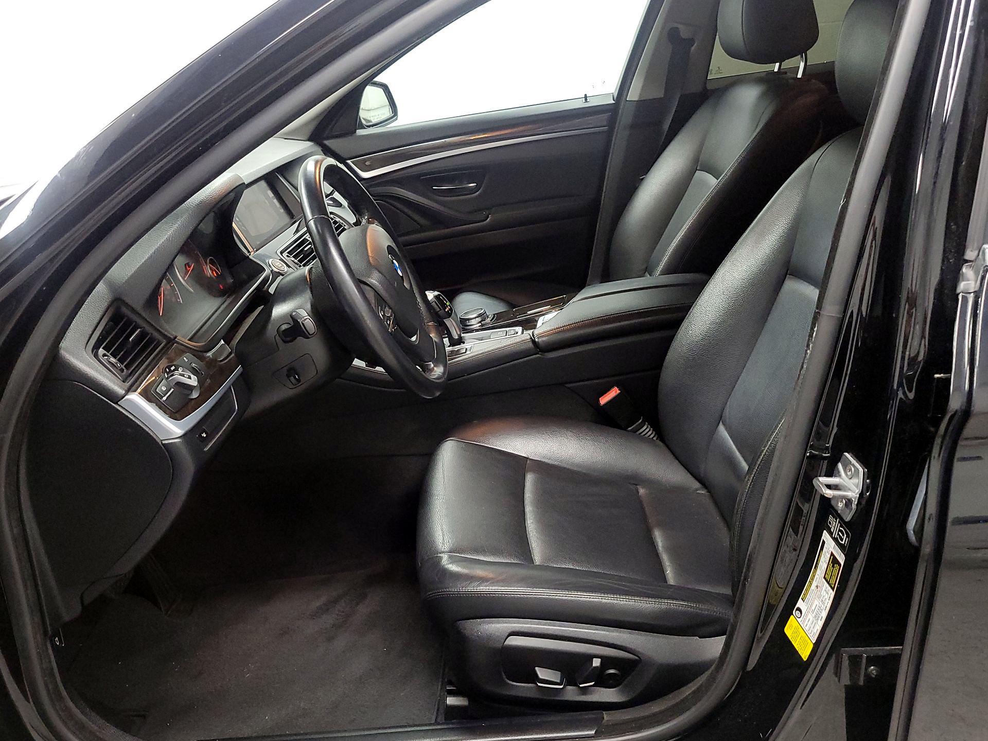 Thumbnail: 2015 BMW 5 Series - 11