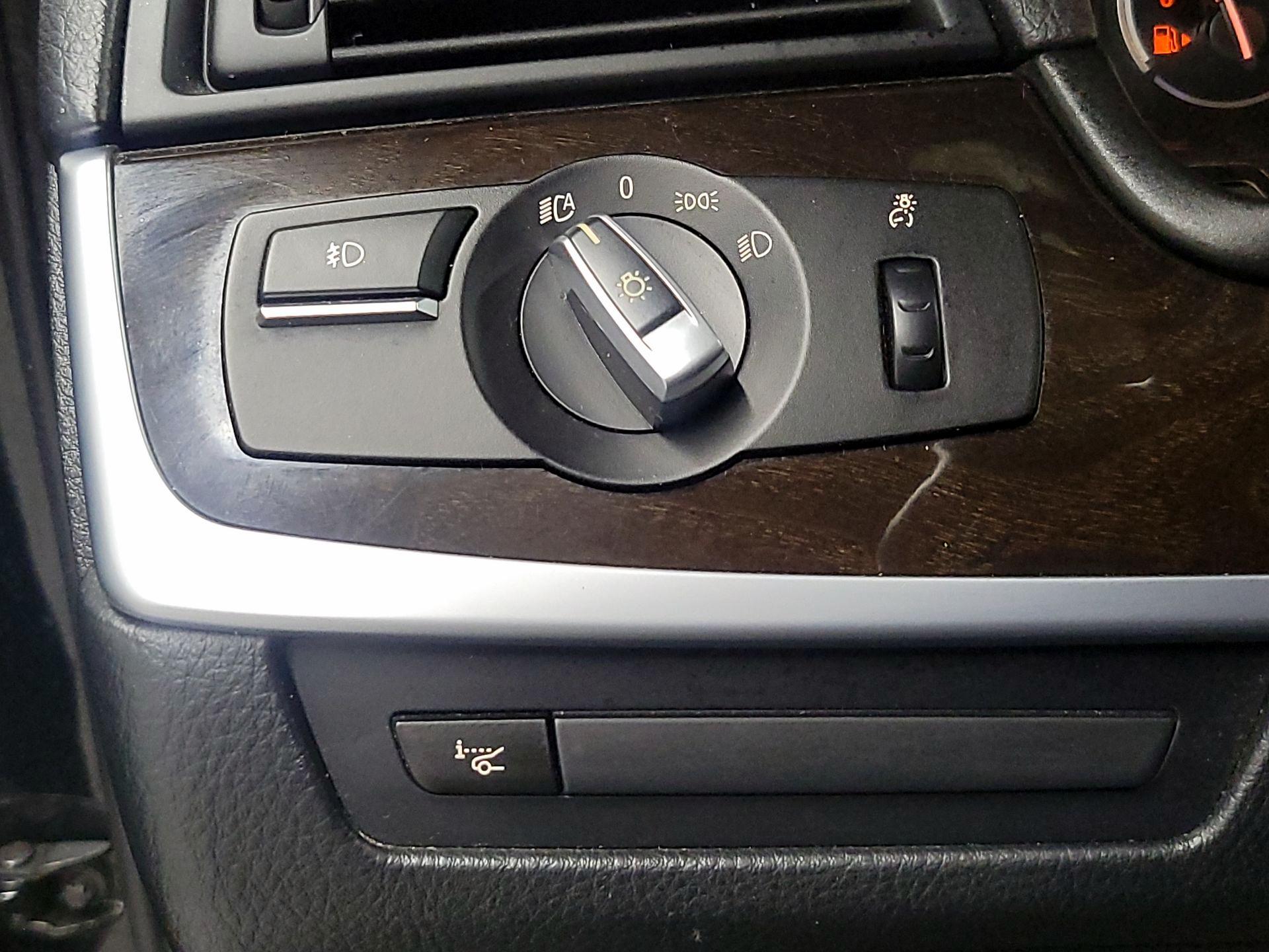 Thumbnail: 2015 BMW 5 Series - 13