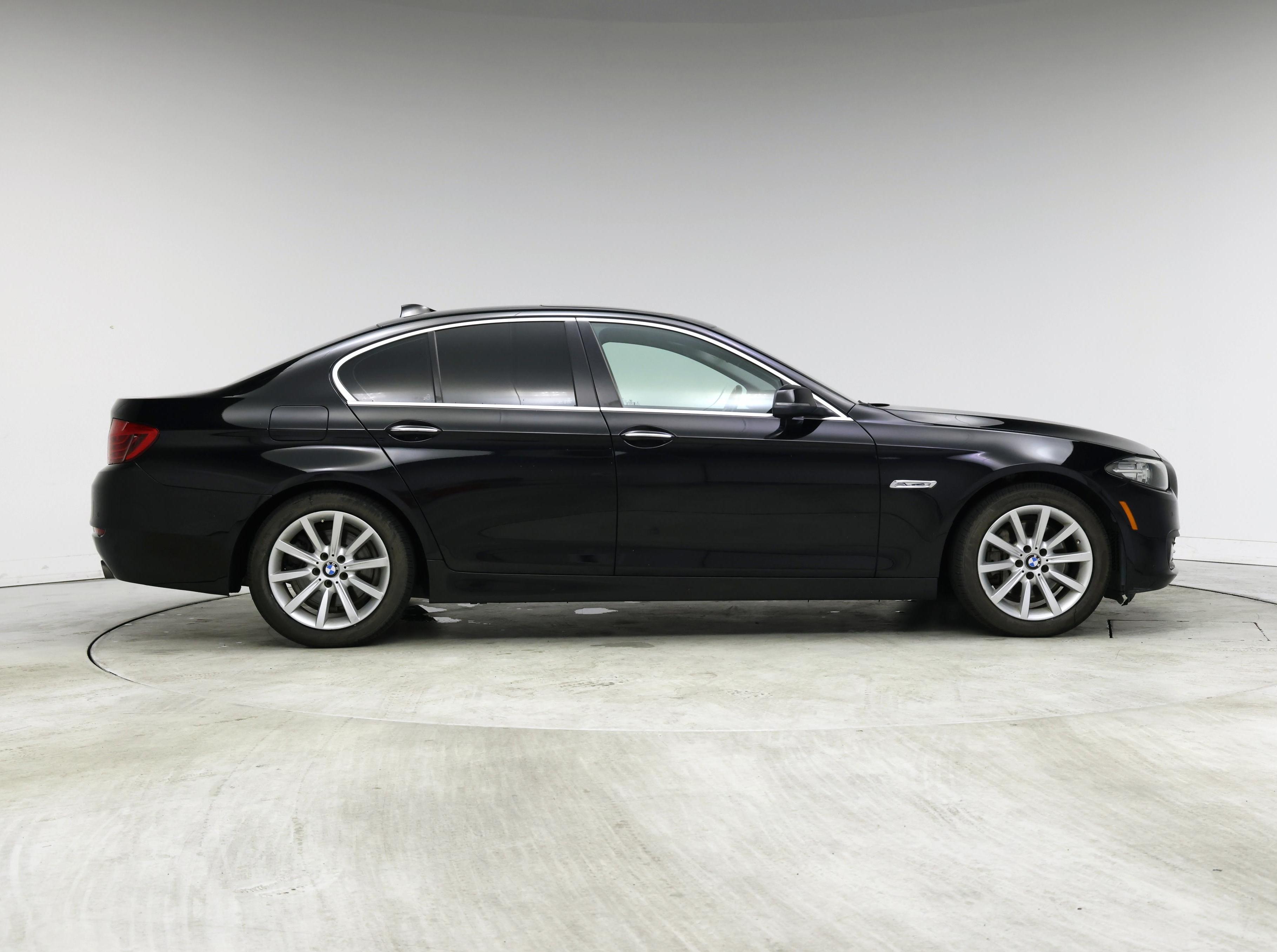 Thumbnail: 2015 BMW 5 Series - 7