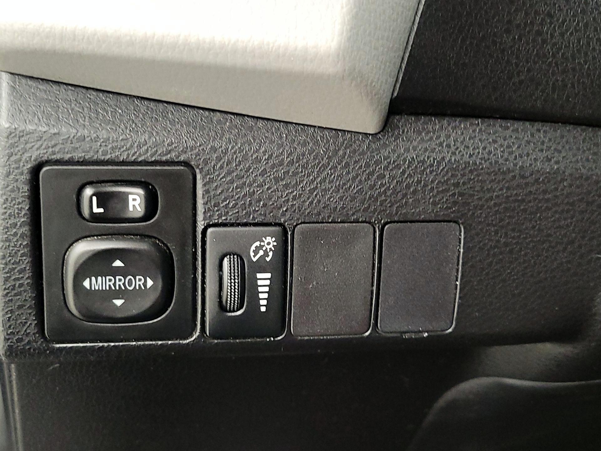Thumbnail: 2014 Toyota Corolla - 13