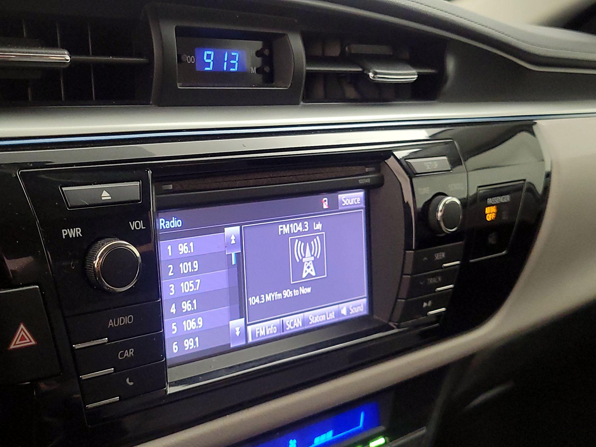 Thumbnail: 2014 Toyota Corolla - 15