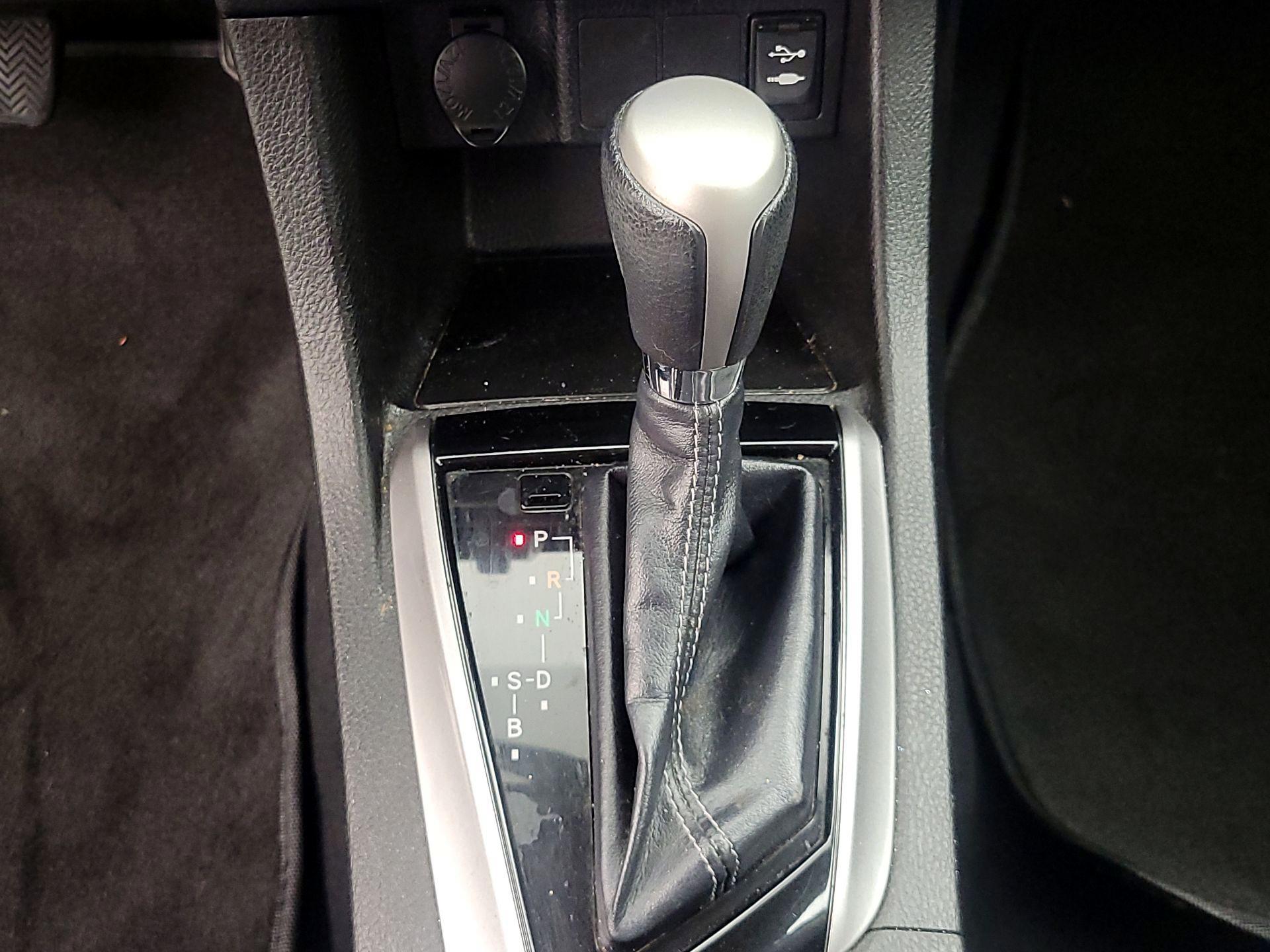 Thumbnail: 2014 Toyota Corolla - 17