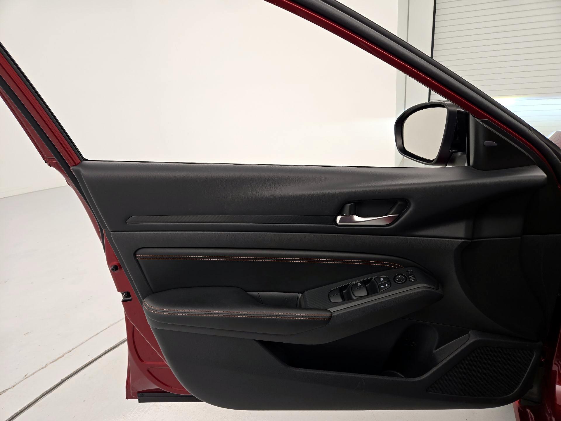 Thumbnail: 2020 Nissan Altima - 12