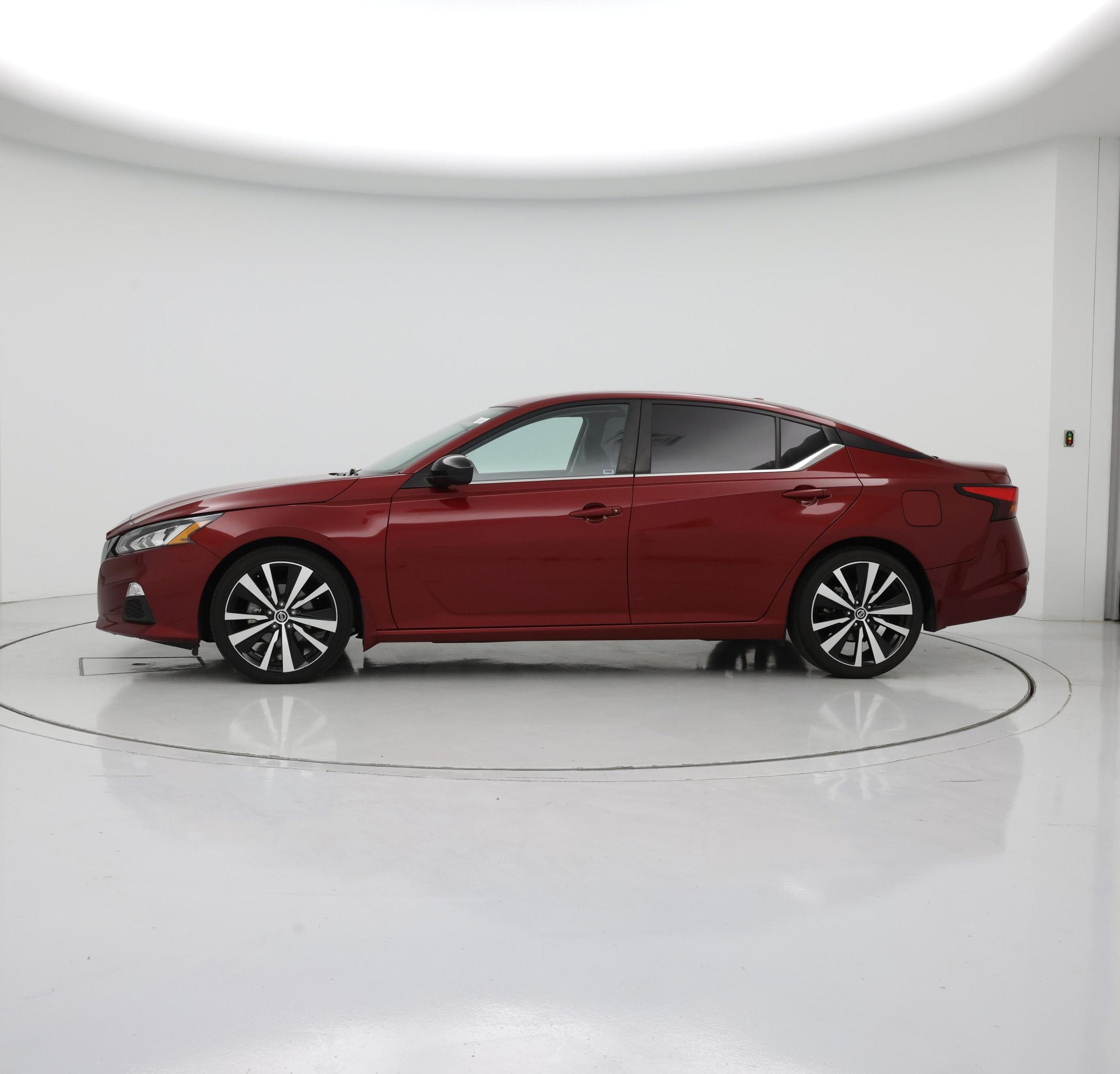 Thumbnail: 2020 Nissan Altima - 3