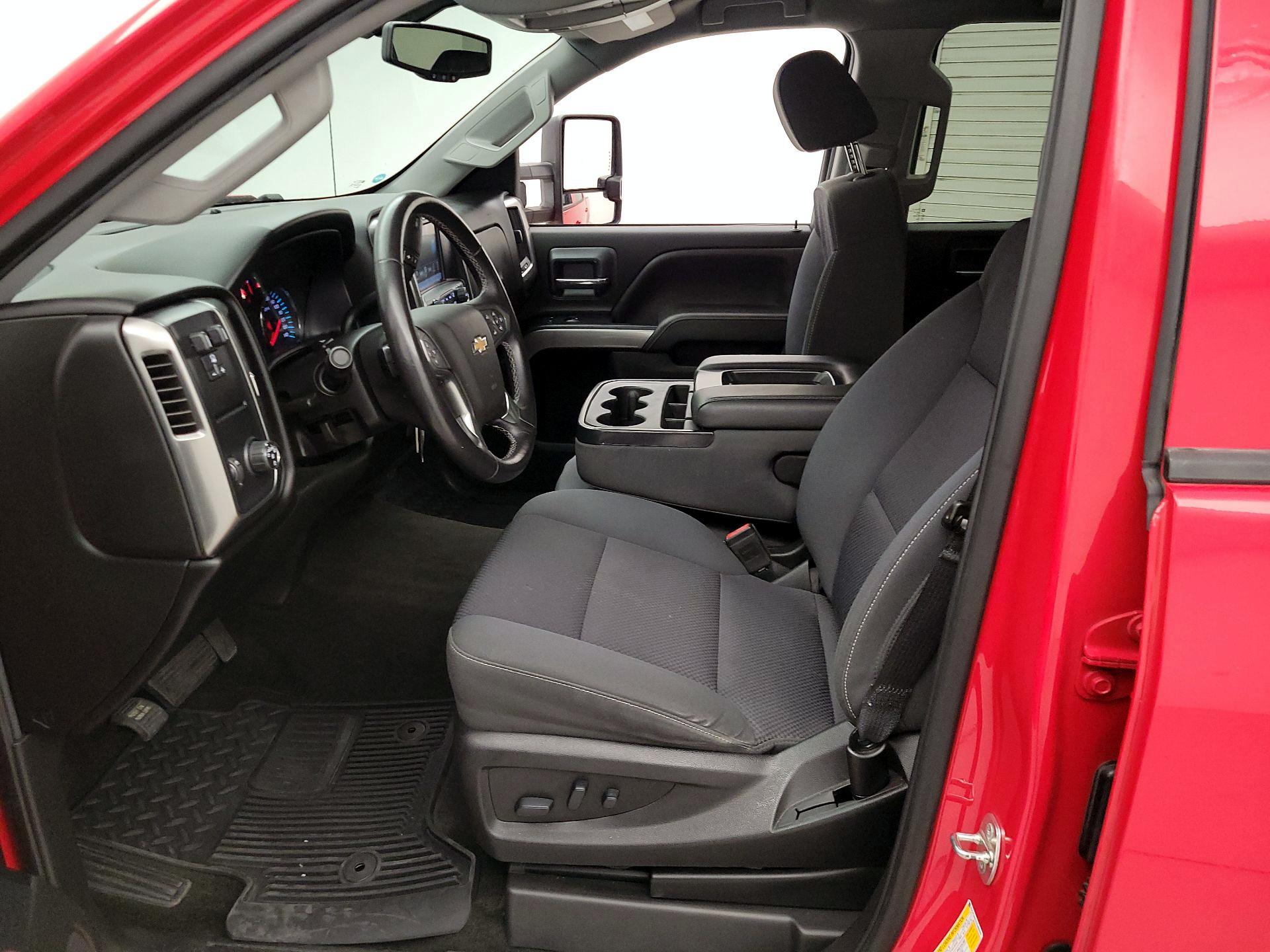 Thumbnail: 2018 Chevrolet Silverado 1500 - 11