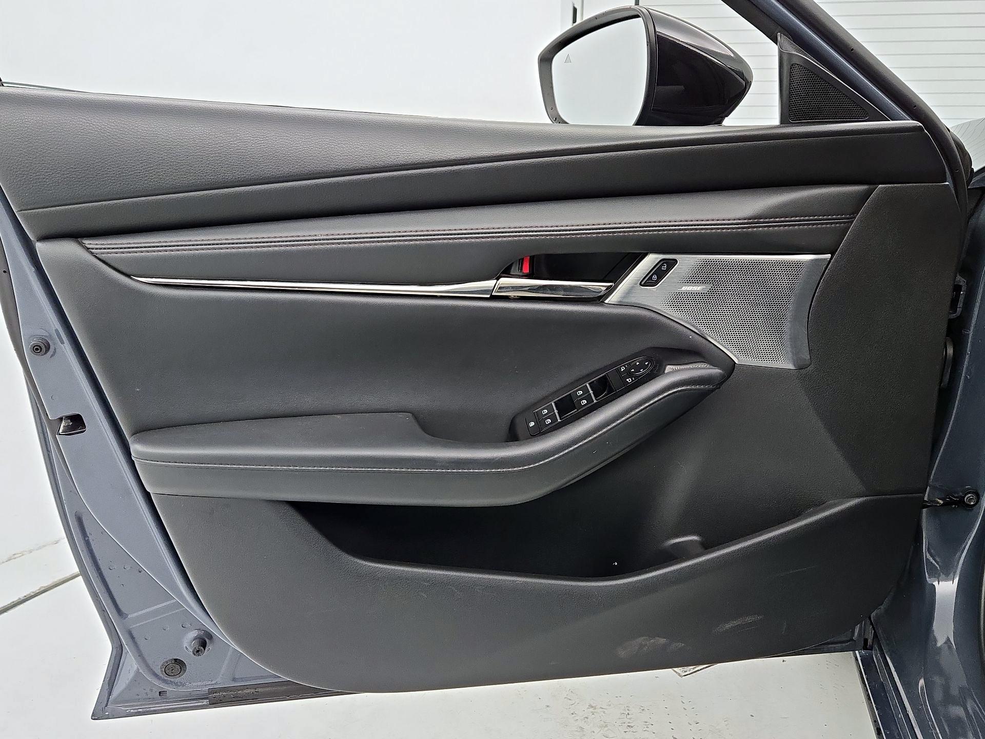 Thumbnail: 2022 Mazda Mazda3 - 12