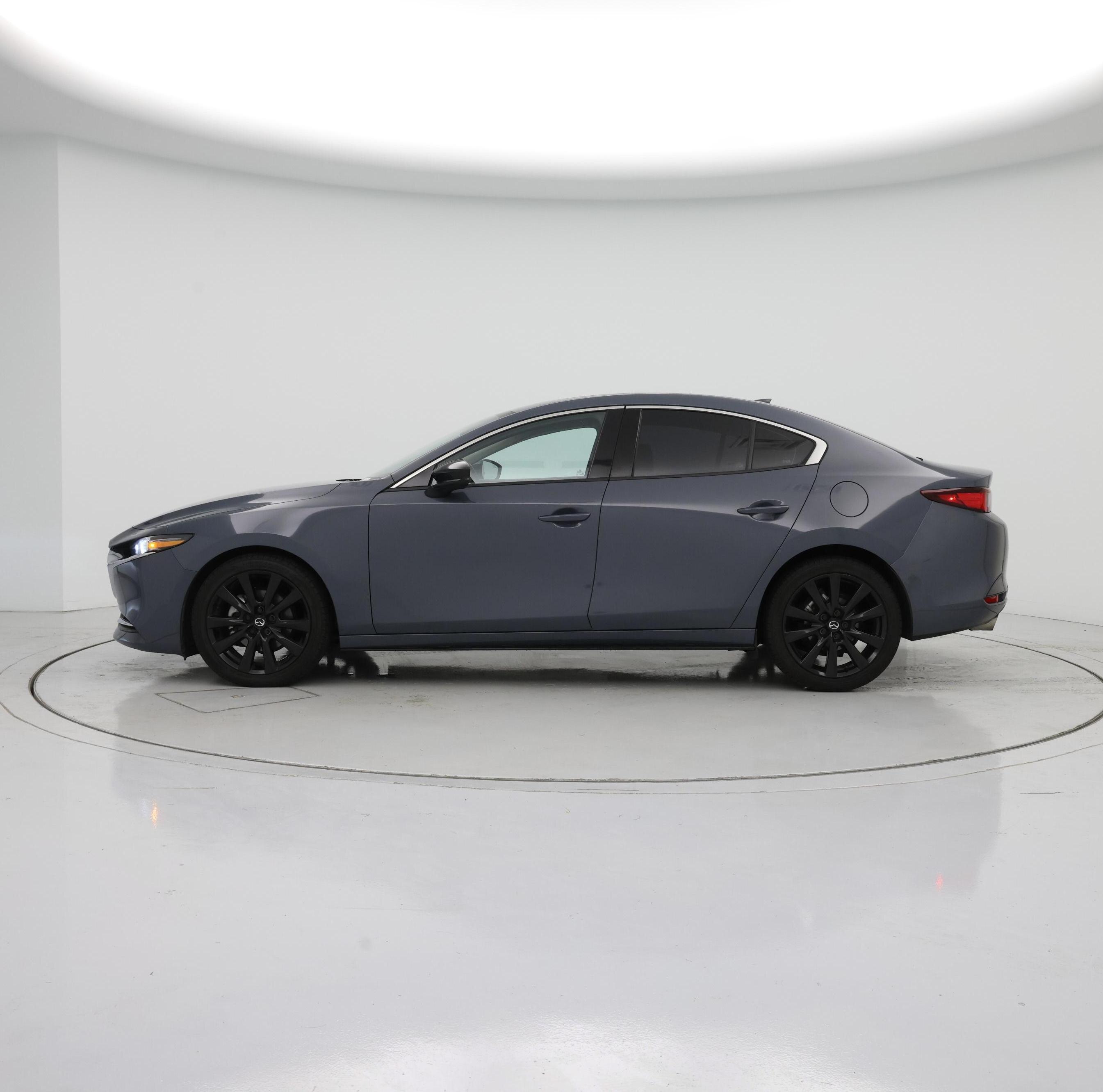 Thumbnail: 2022 Mazda Mazda3 - 3
