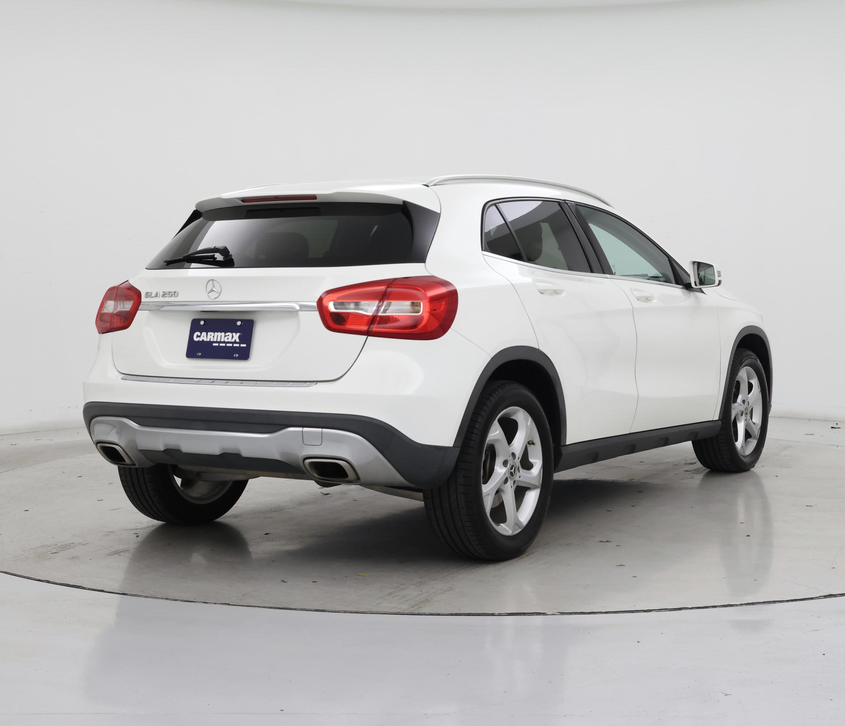 Thumbnail: 2019 Mercedes-Benz GLA - 8