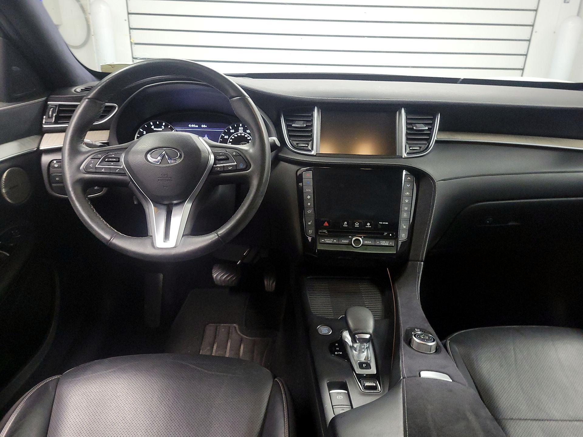 Thumbnail: 2019 INFINITI QX50 - 9