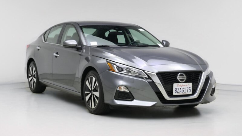 2021 Nissan Altima SV Hero Image