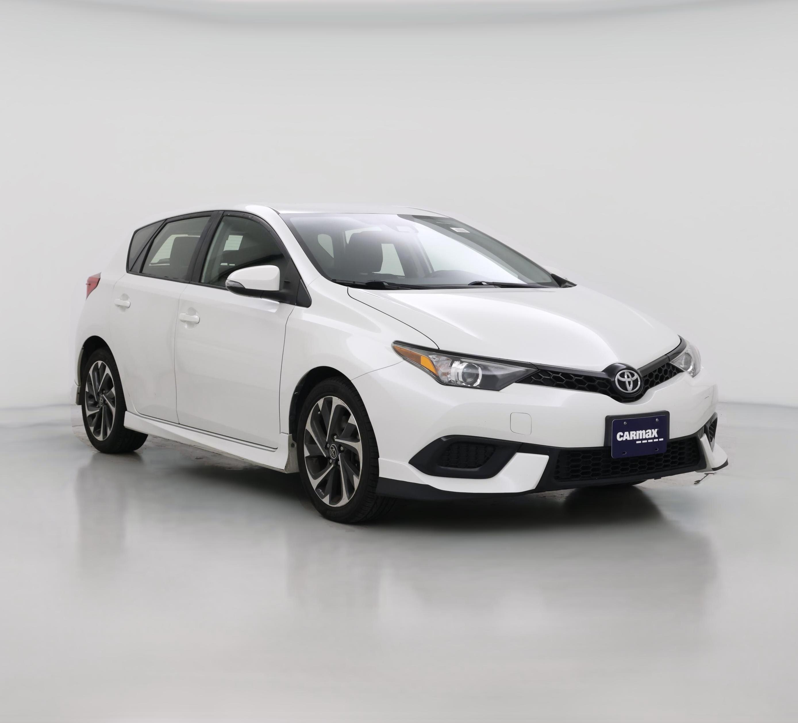 Thumbnail: 2017 Toyota Corolla iM - 1