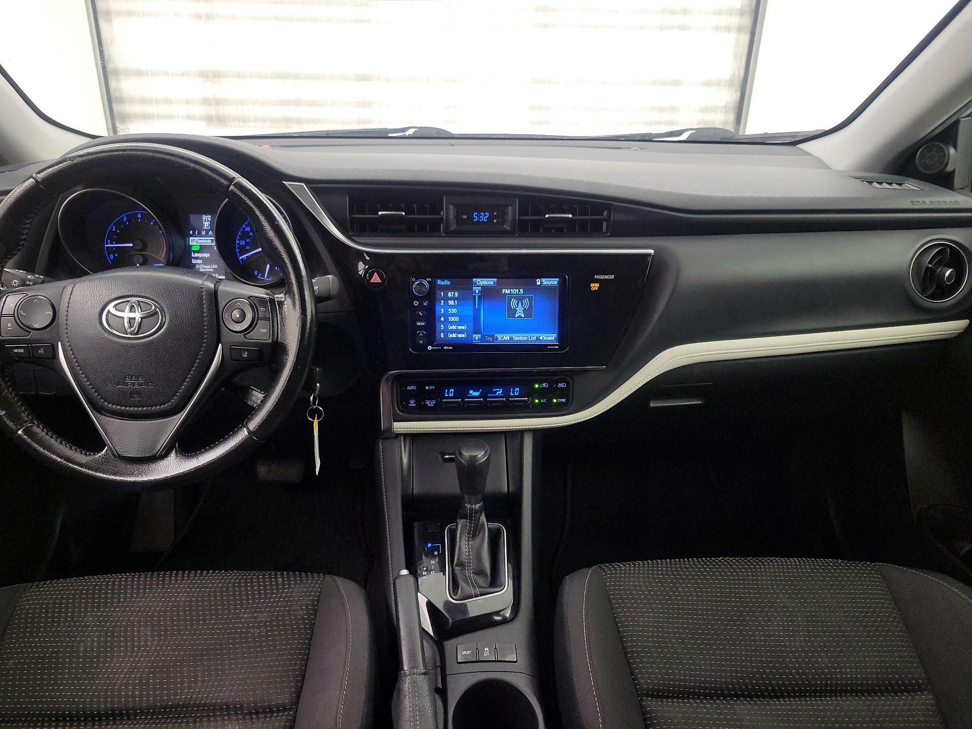 Thumbnail: 2017 Toyota Corolla iM - 9