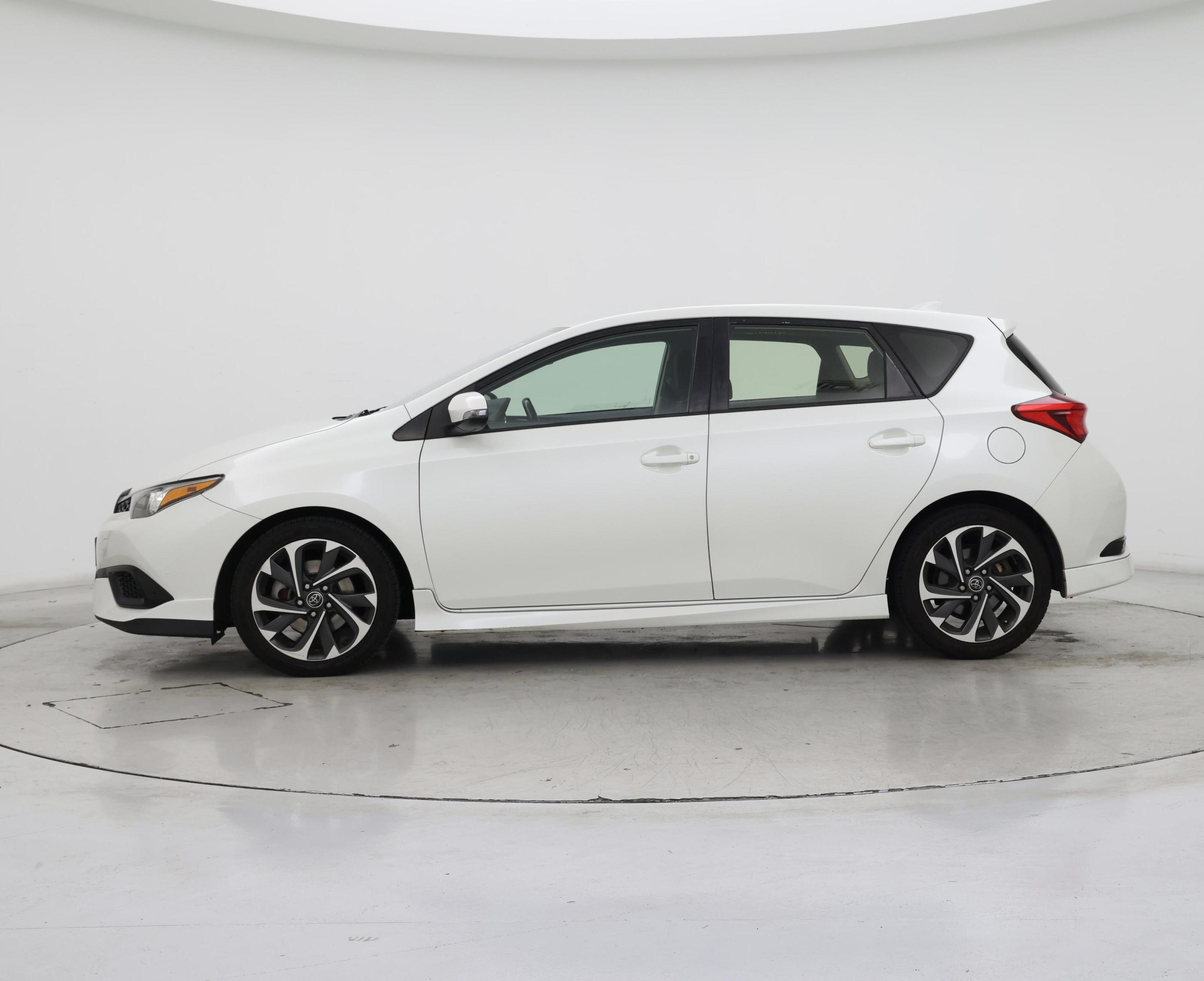 Thumbnail: 2017 Toyota Corolla iM - 3