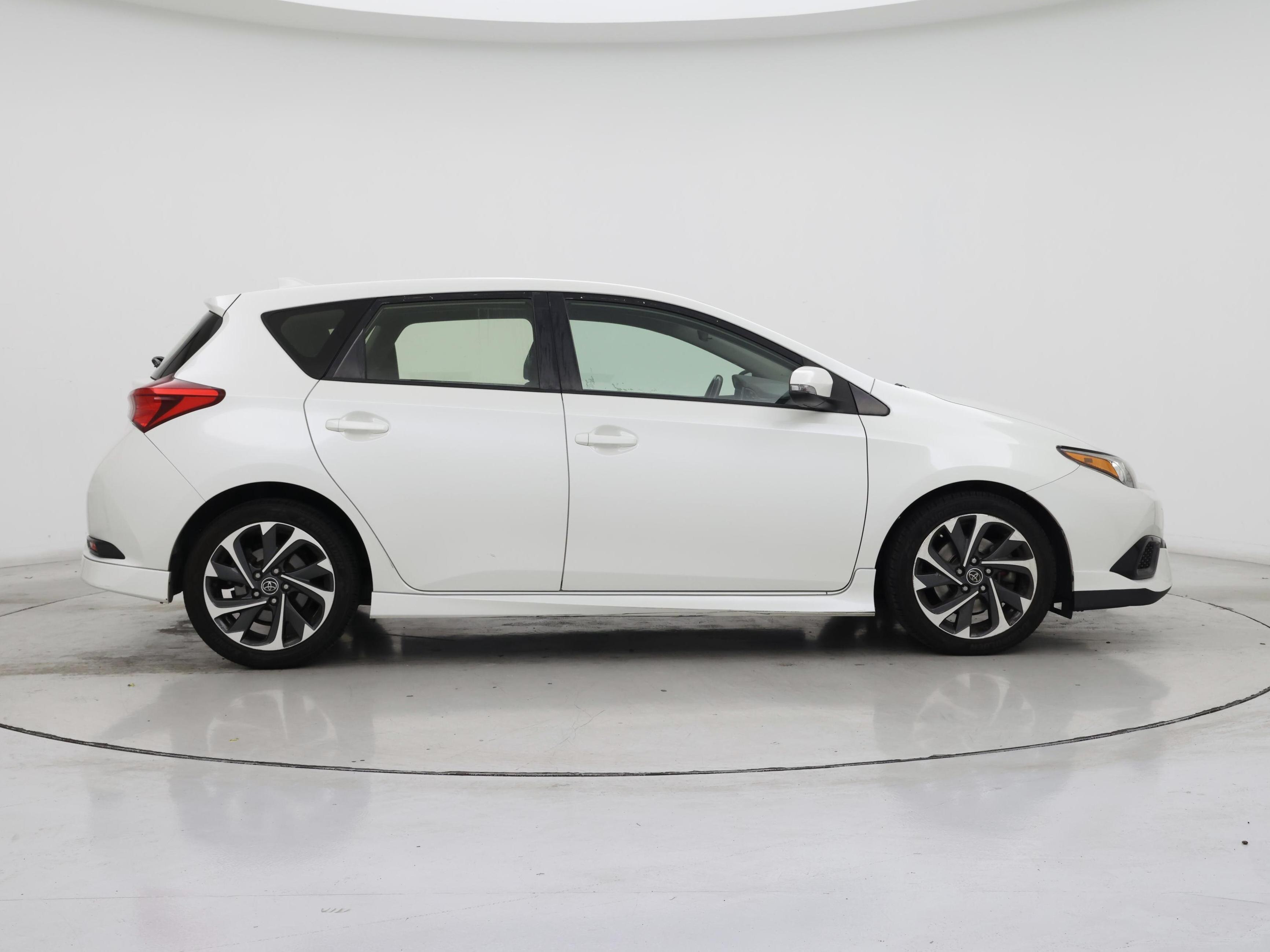 Thumbnail: 2017 Toyota Corolla iM - 7