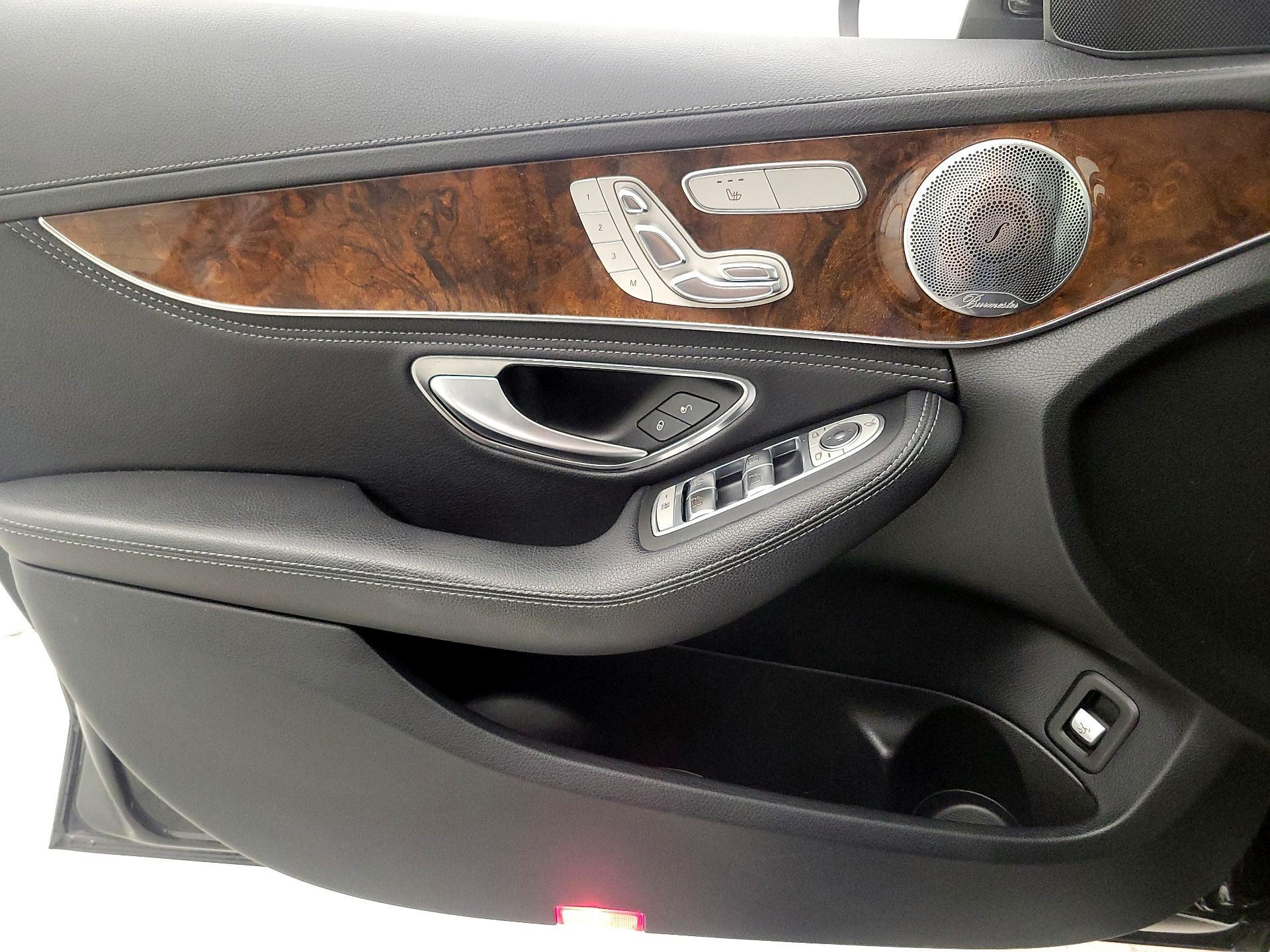 Thumbnail: 2015 Mercedes-Benz C-Class - 12
